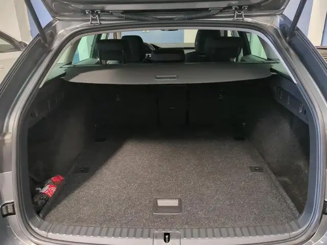 Skoda Octavia view 8