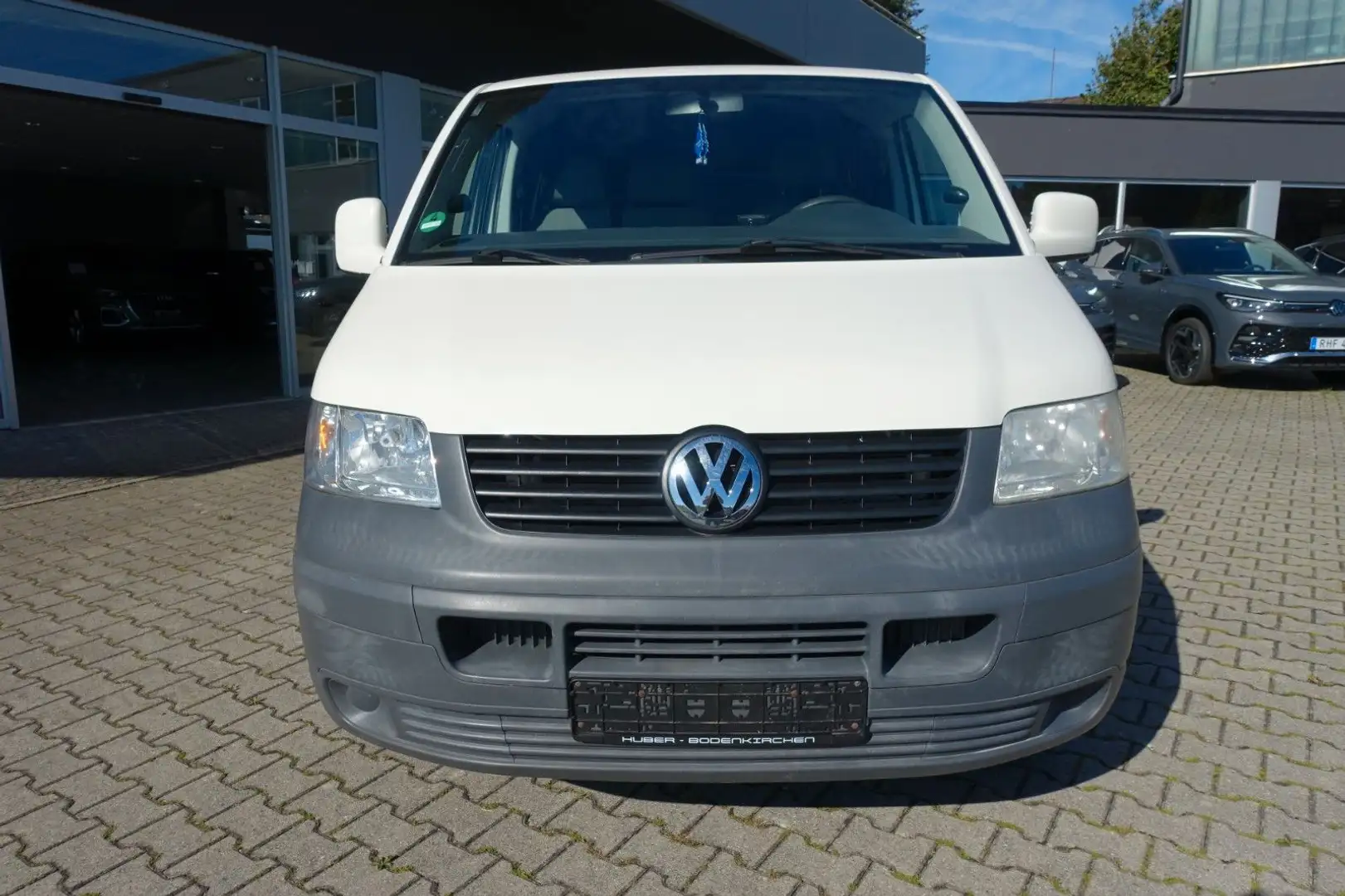 Volkswagen T5 Transporter T5 Caravelle Umbau zum Camper Weiß - 2