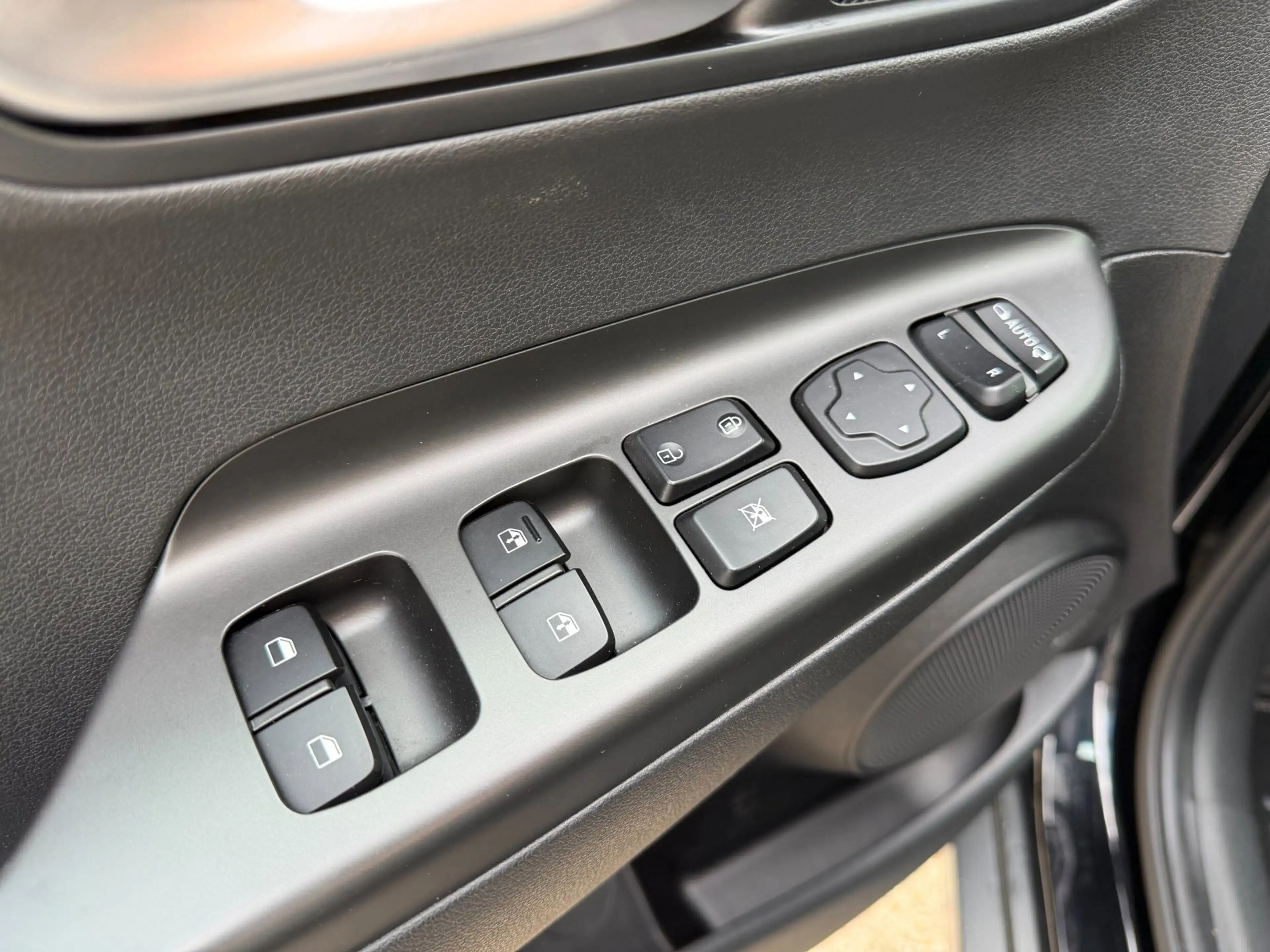 Hyundai KONA EV Premium 64 kWh ACC l WARMTEPOMP l SoH 99% l CAM — photo 10