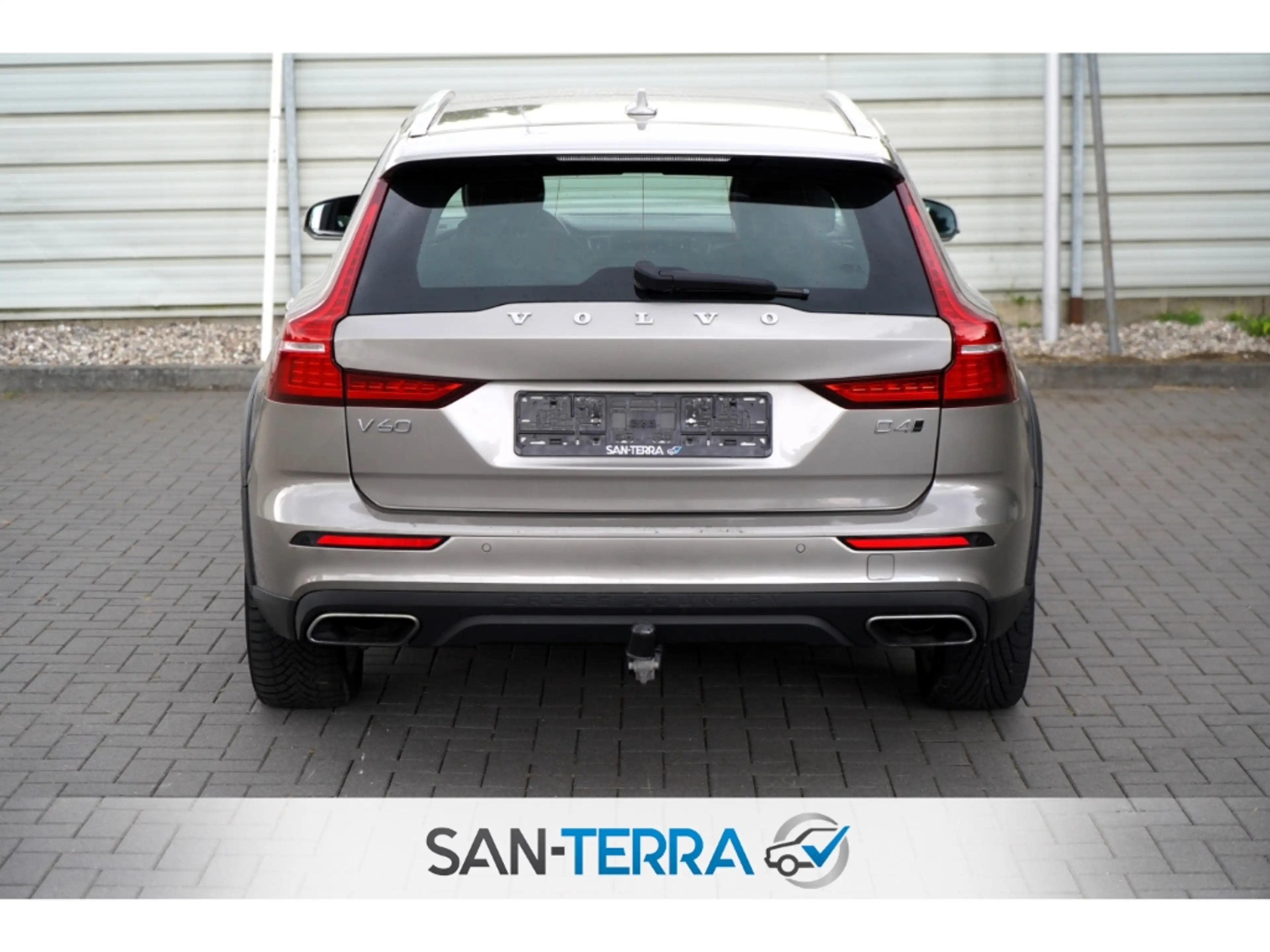Volvo V60 Cross Country NAVI*KLIMAAUT*MULTI-LENKRAD*PDC*SHZ*BLUETOOTH*ZV* — photo 12