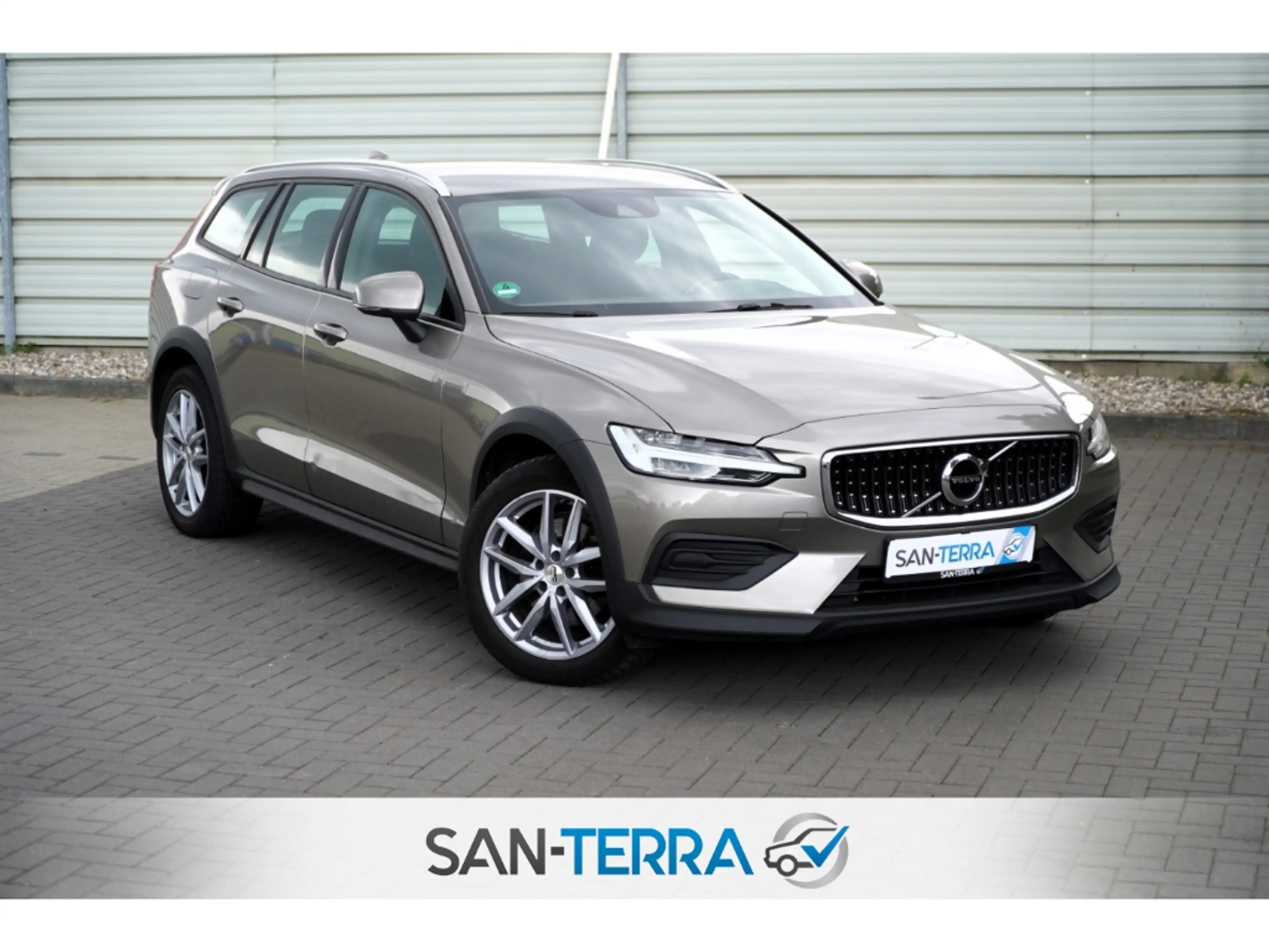 Volvo V60 Cross Country NAVI*KLIMAAUT*MULTI-LENKRAD*PDC*SHZ*BLUETOOTH*ZV*