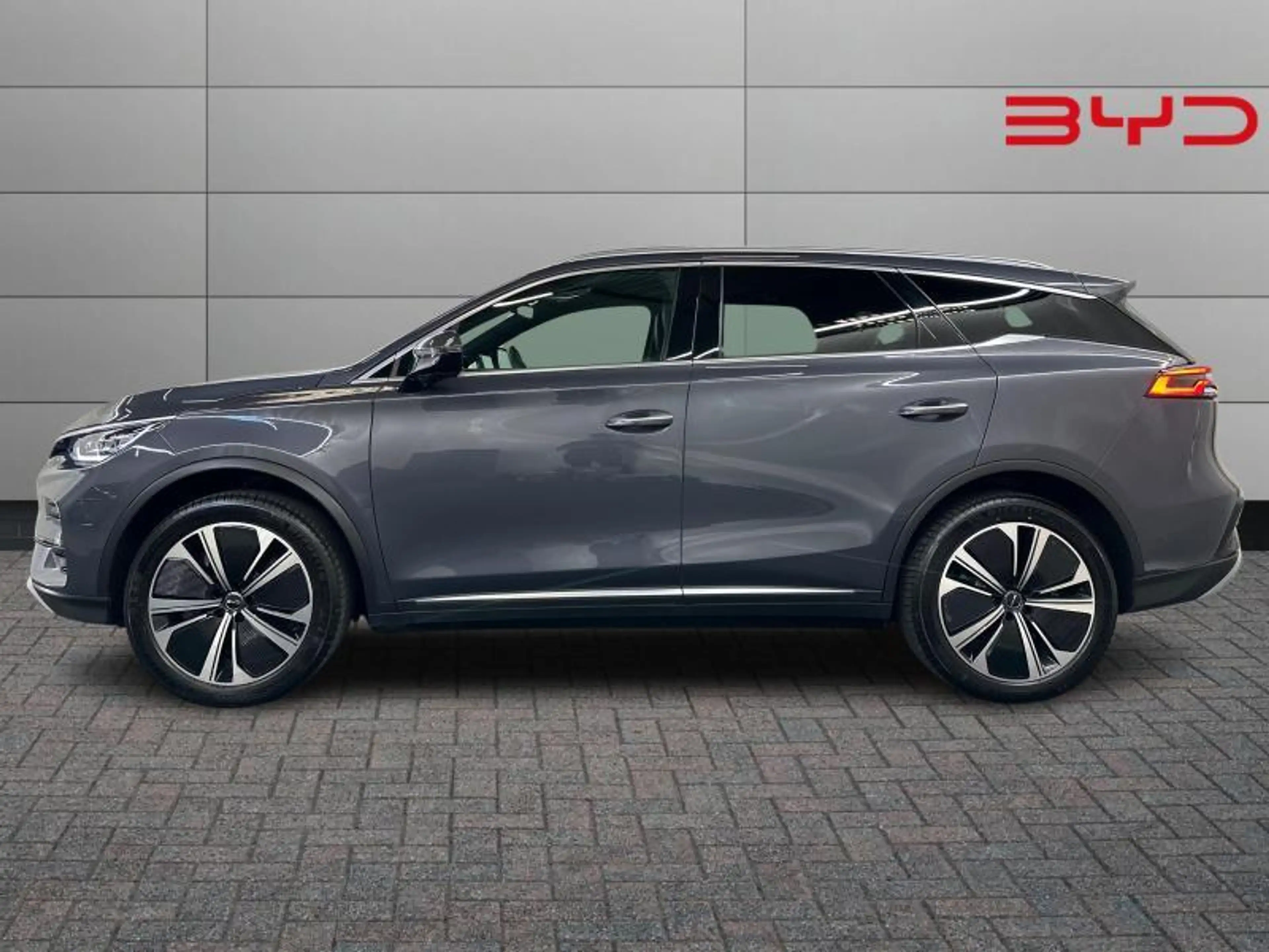 BYD Tang Flagship — photo 5