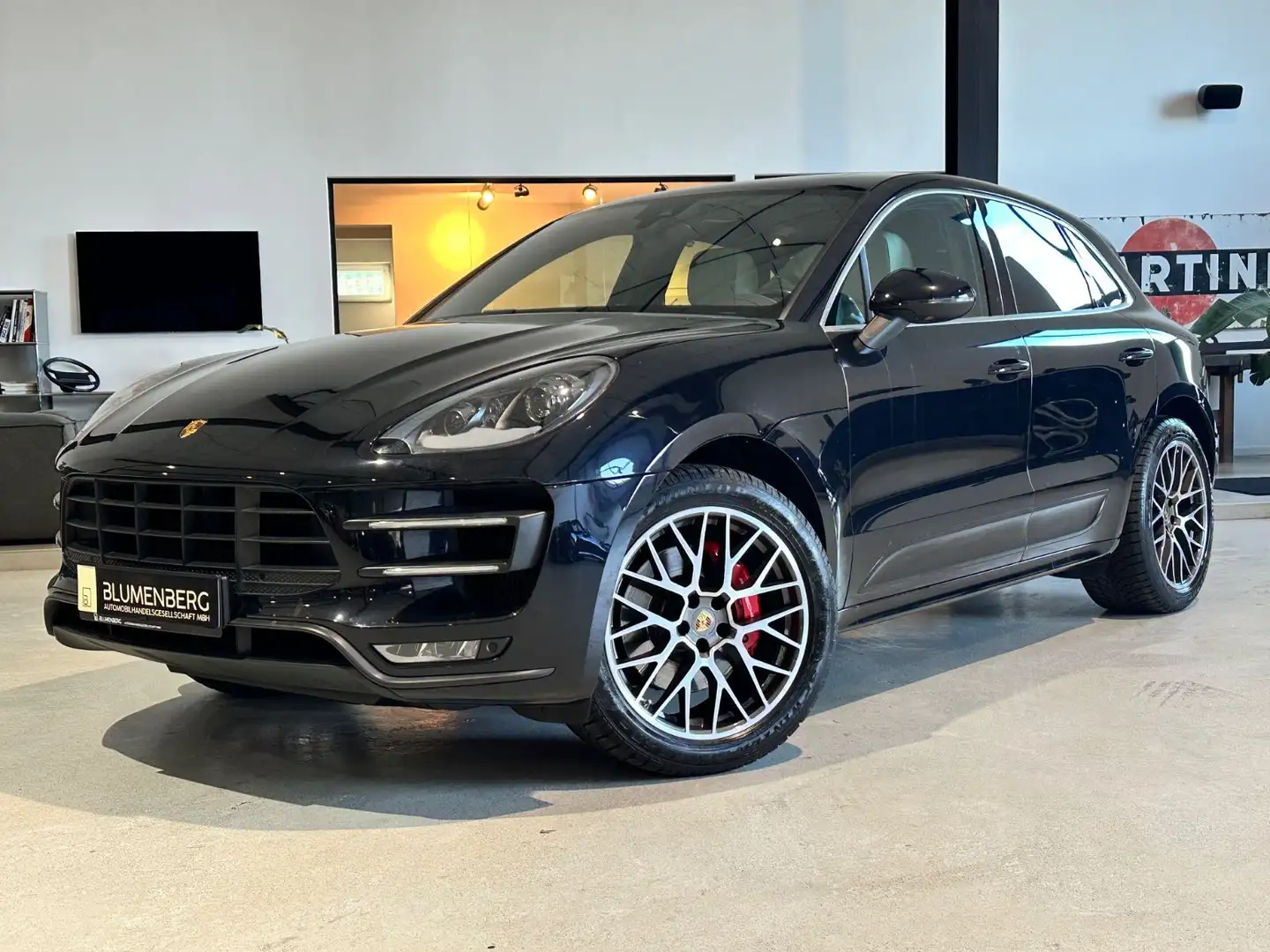 Porsche Macan Turbo *Pano,Bose,Sport-Auspuff,PCM,Luft* Schwarz - 1