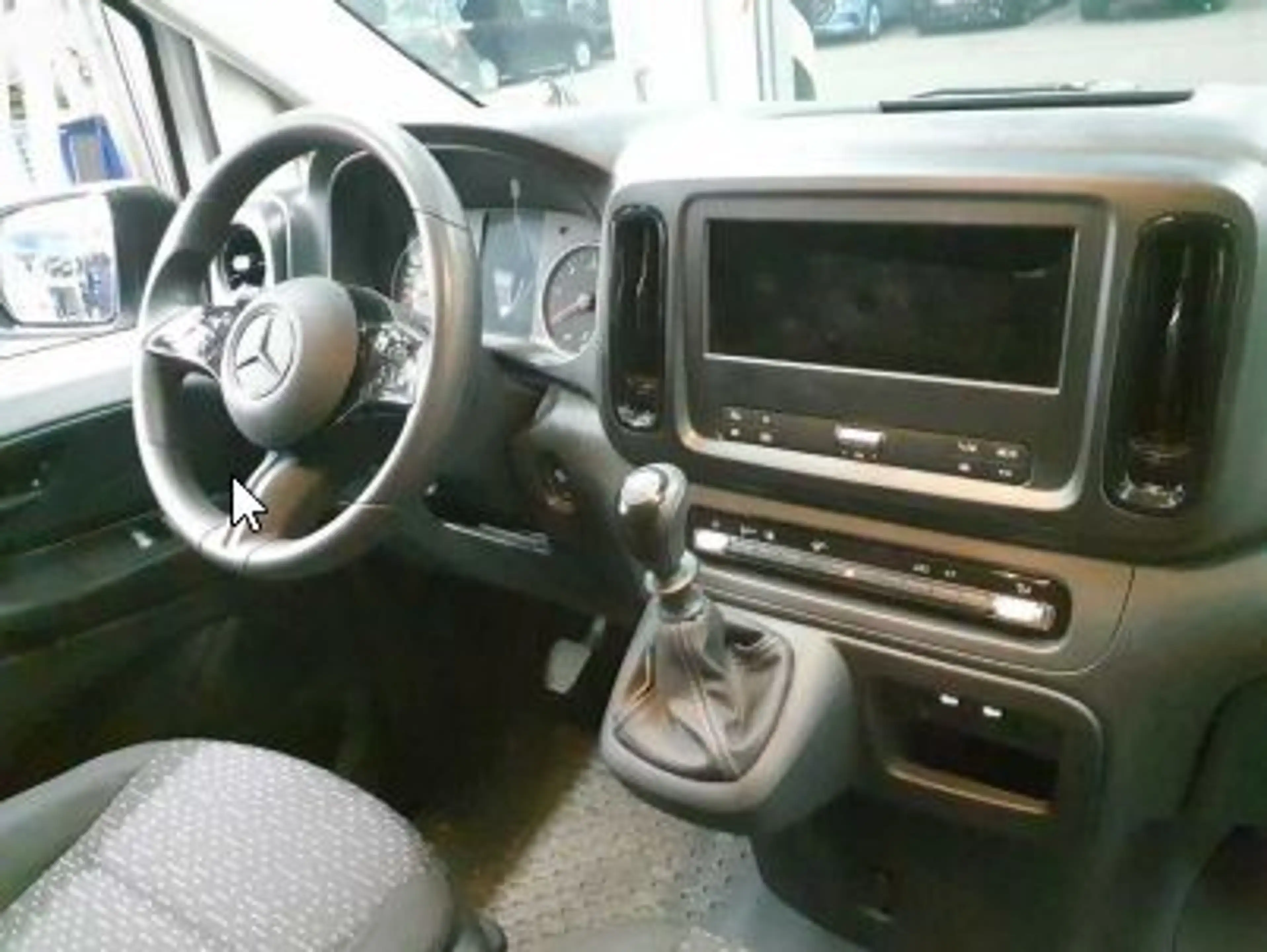 Mercedes-Benz Vito 114 CDI Kastenwagen KLIMA*MBUX*AHK*KAM — photo 8