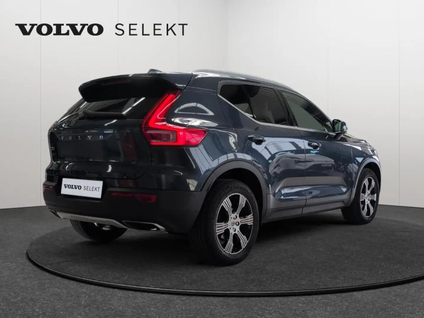 Volvo XC40 T3 Inscription / Essence Gris - 2