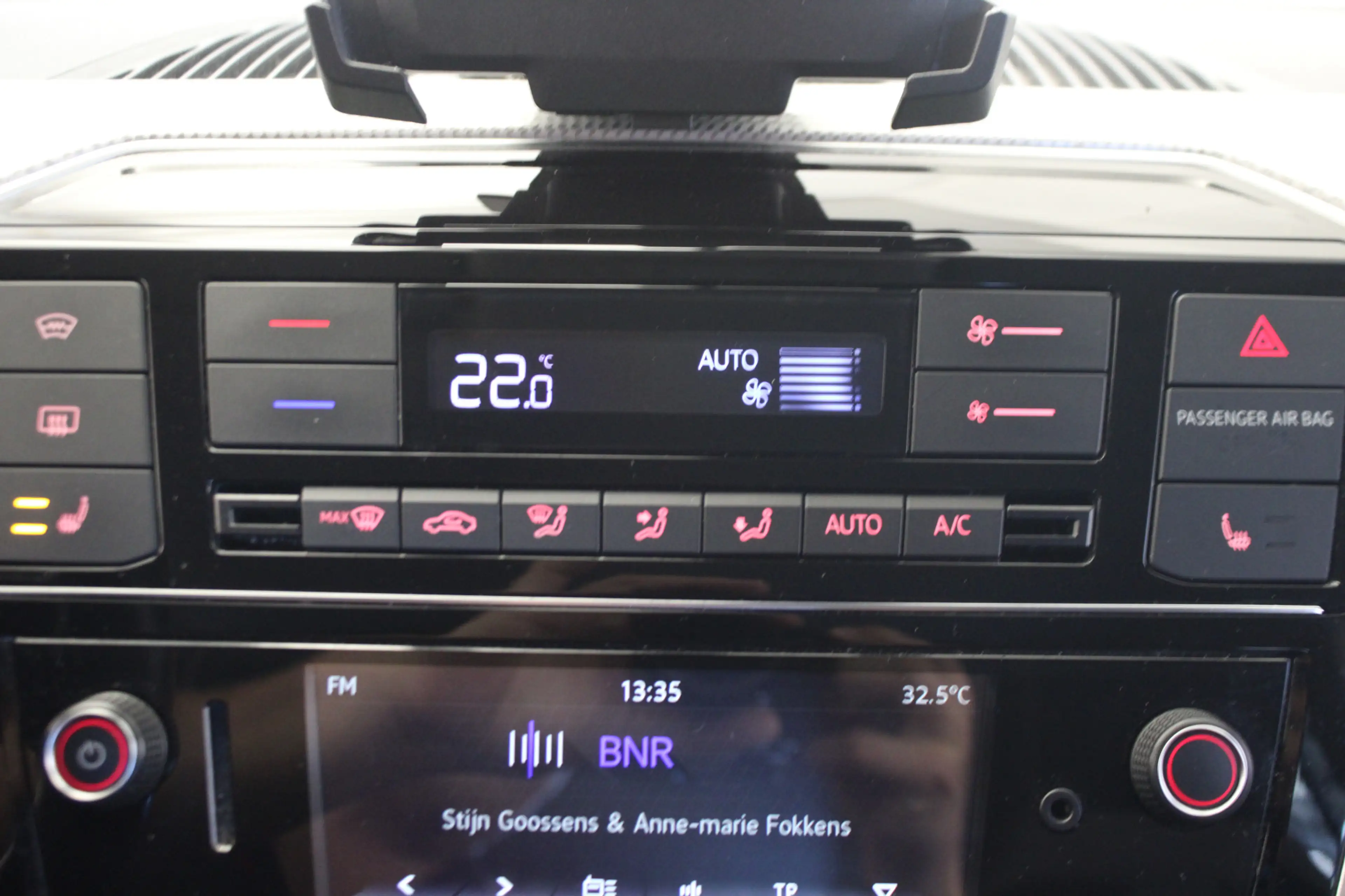 Volkswagen e-up! |Camera|Actieradius 133km|2-persoons| — photo 4