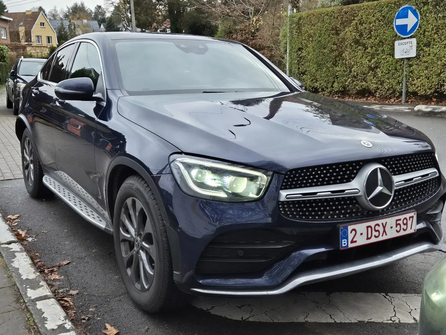 Mercedes-Benz GLC 220 Coupé d 4-Matic Amg Blauw - 1