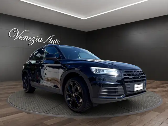 Audi Q5 view 12