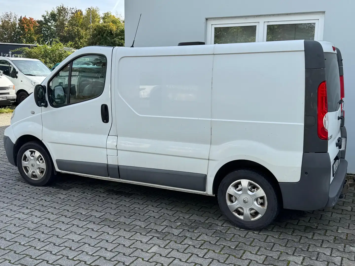 Renault Trafic Trafic 2.0 dCi 90 2.0 dCi 90 FAP L1H2 Weiß - 2