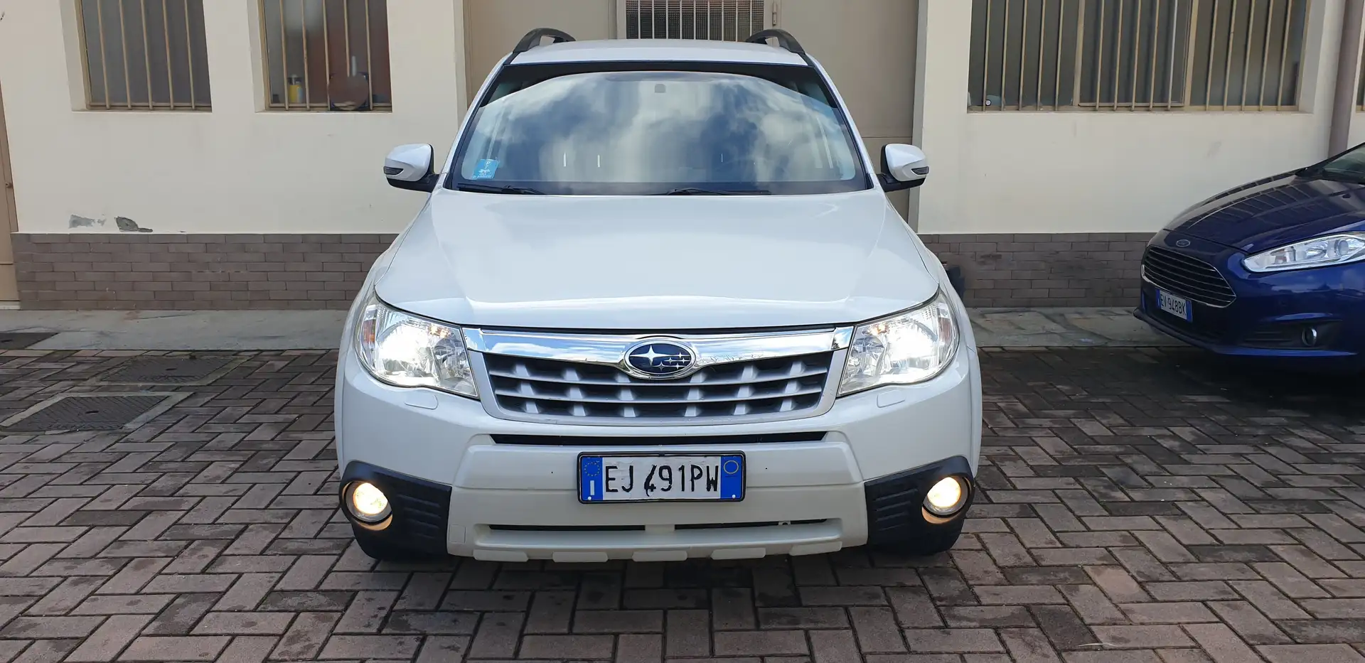 Subaru Forester Forester 2.0 XS 4WD Trend bi-fuel Wit - 2