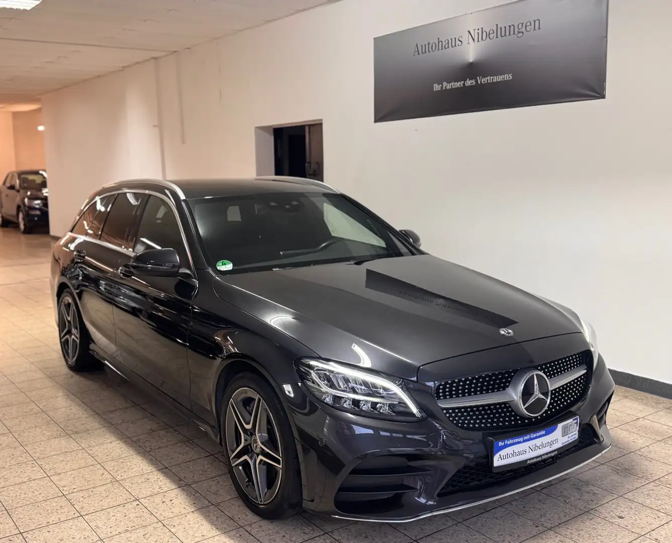 Mercedes-Benz C 300 T AMG *Spurhalte/Totwinkel Assistent*AHK*LED Grau - 1