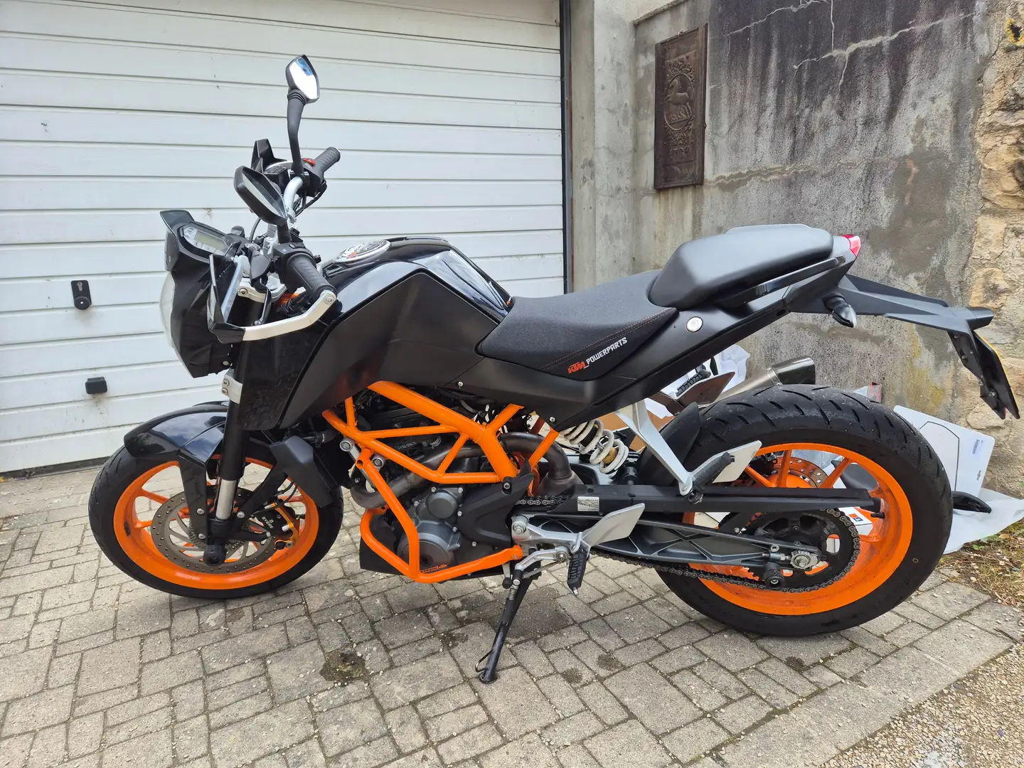 KTM 390 Duke Noir - 1