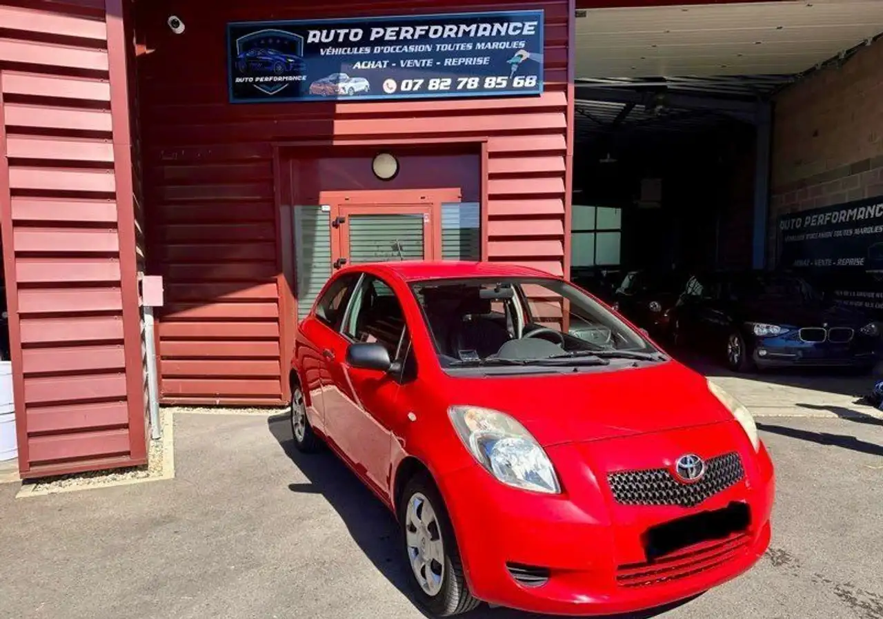 Toyota Yaris 1.0 vvti 70cv premiere main 2007 63000 k