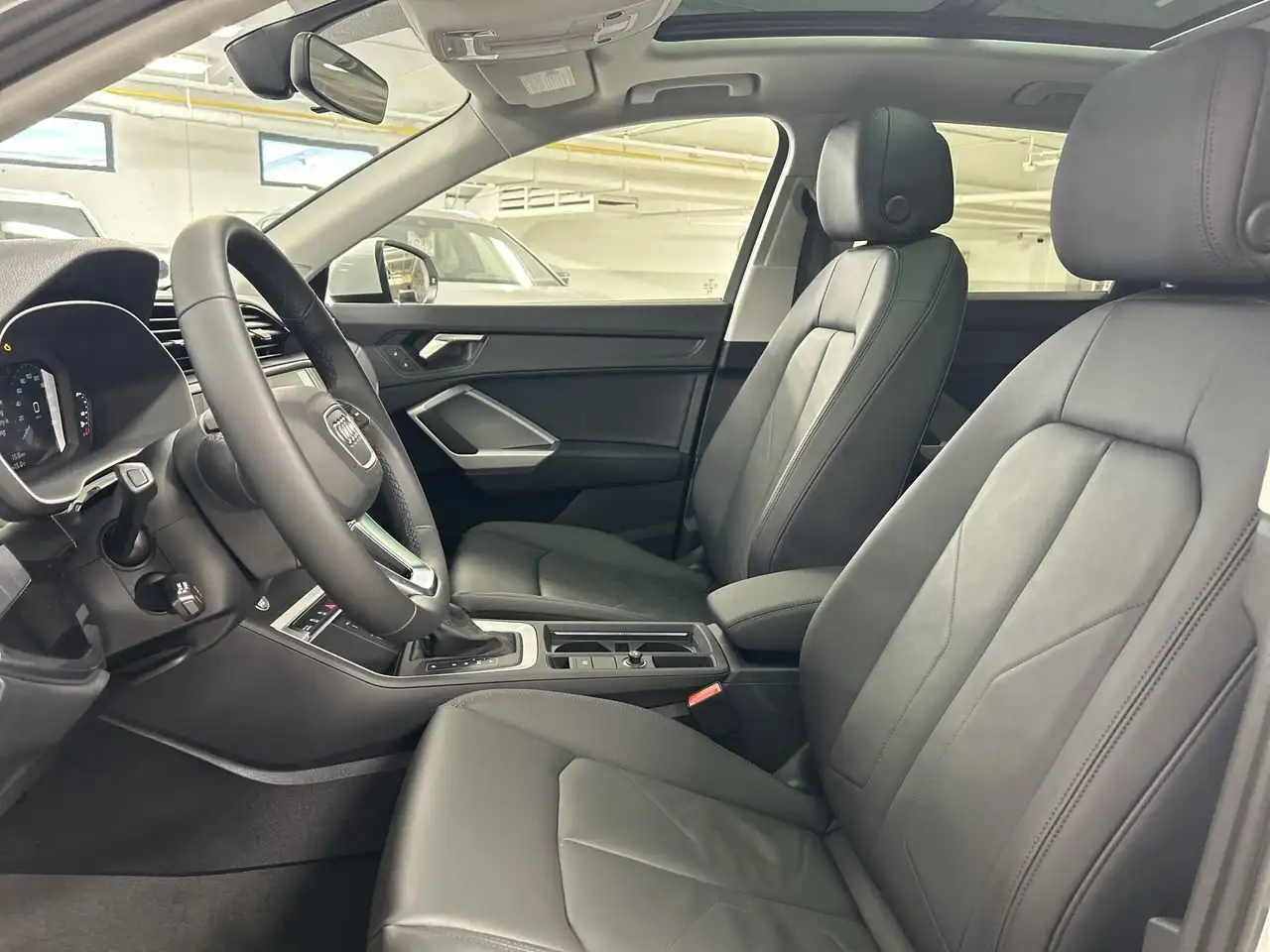 Audi Q3 снимка Audi Q3