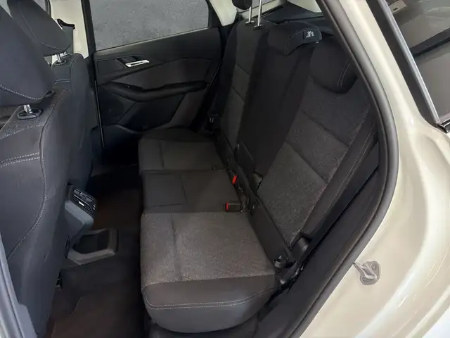 BMW 2 Series view 13