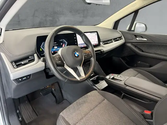 BMW 2 Series view 9