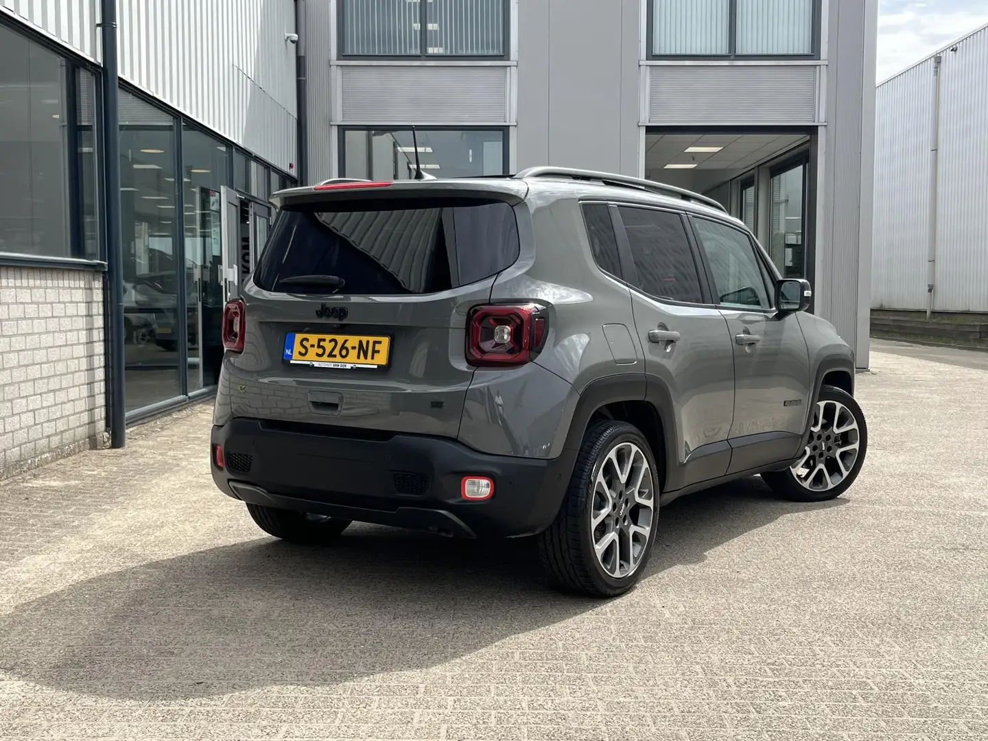 Jeep Renegade 1.5T e-Hybrid S | NL Auto/Pano.Dak/Navi/Clima/Crui Grijs - 2