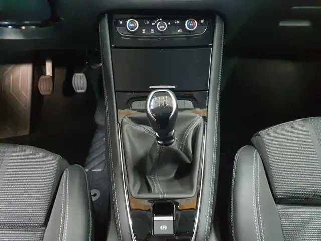 Opel Grandland view 10