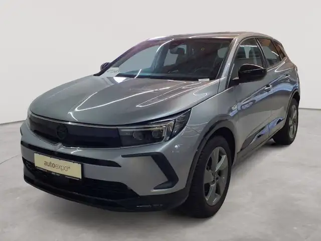Opel Grandland view 2