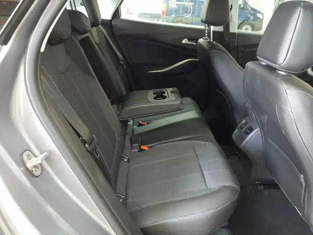 Opel Grandland view 13