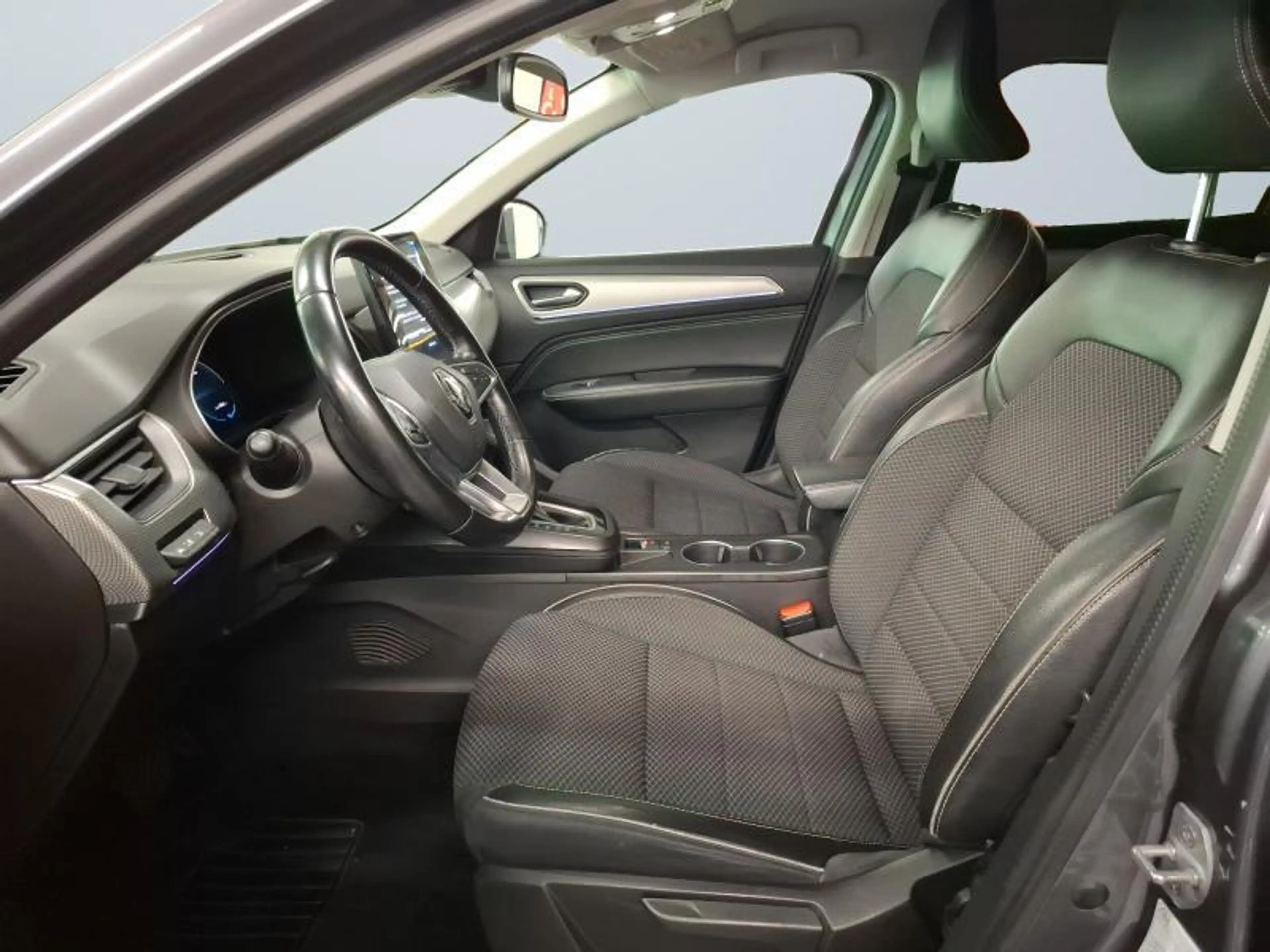 Renault Arkana Intens — photo 15