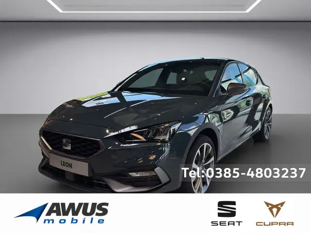 SEAT Leon FR KLIMA PDC SHZ KAMERA NAVI ACC FACEL. LED