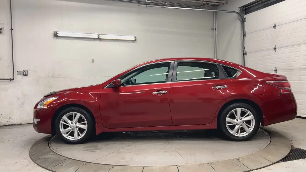 Nissan Altima снимка Nissan Altima