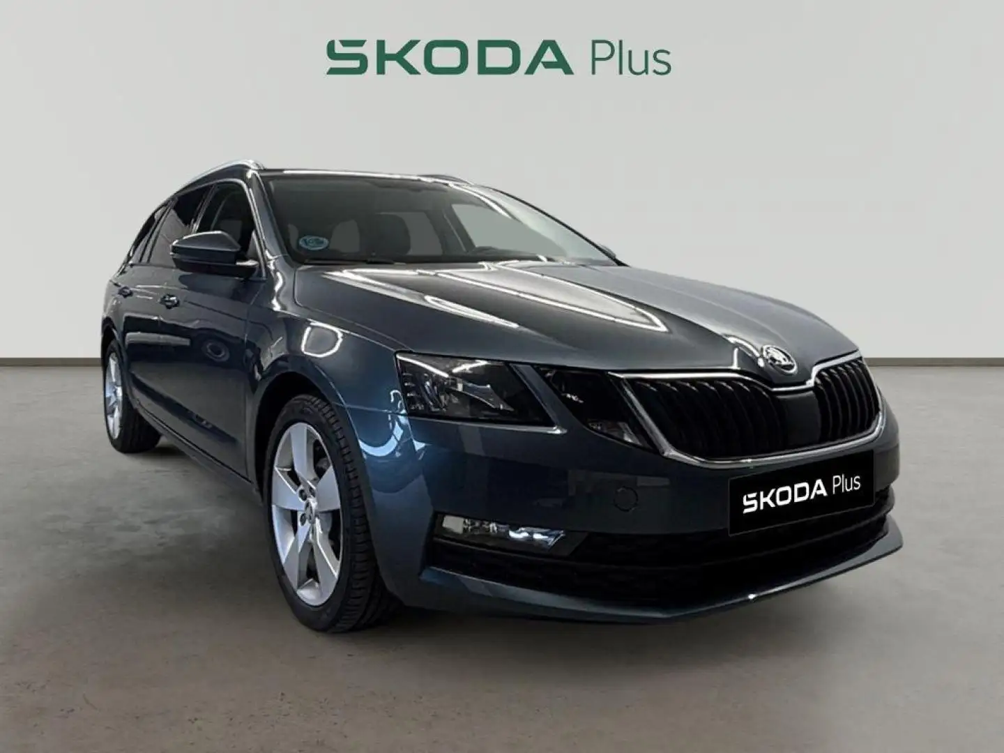 Skoda Octavia Combi 1.6TDI CR Ambition DSG Gris - 1