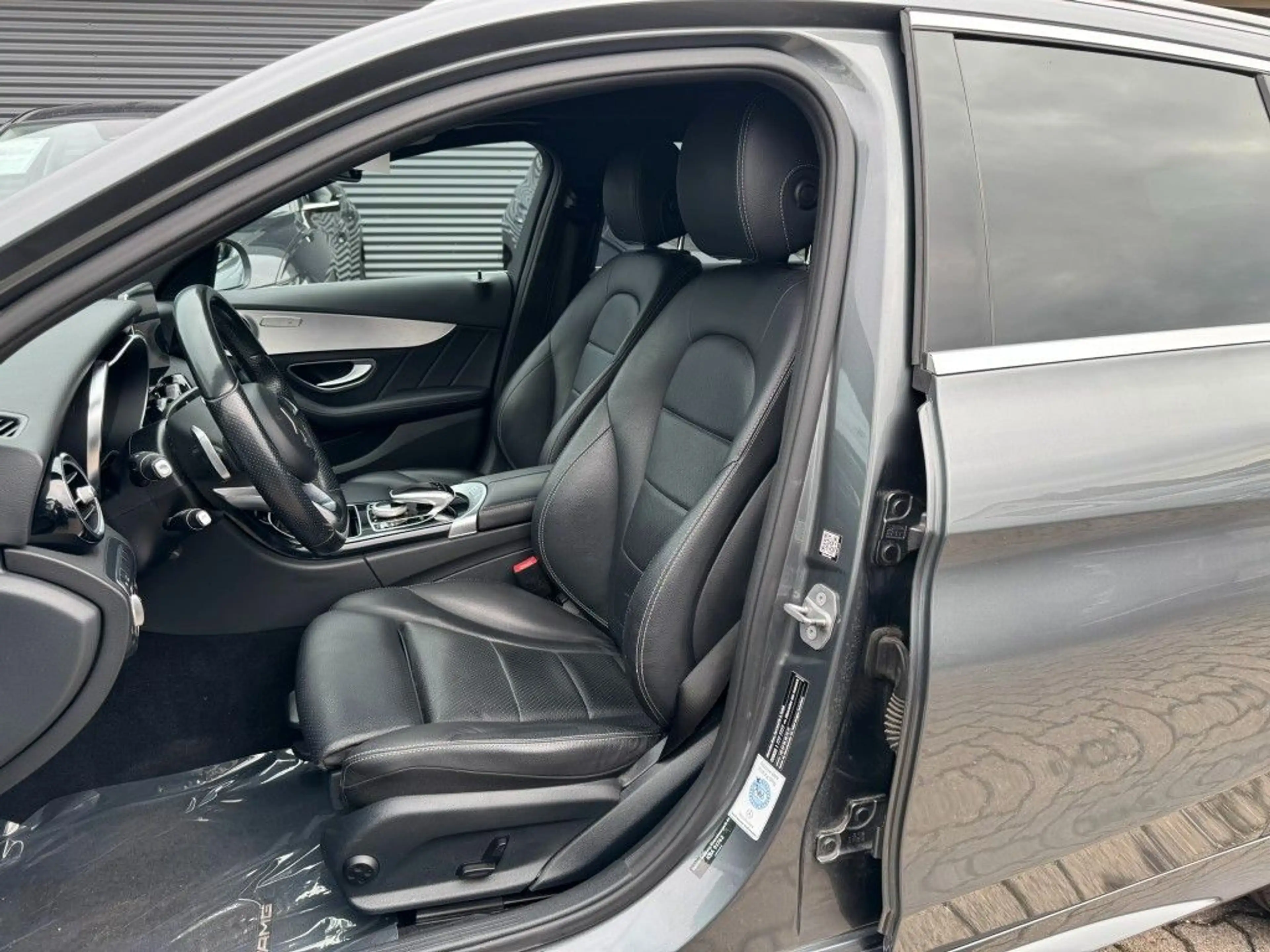 Mercedes-Benz C 220 T-Modell AMG Line Automatik / PANO-SD — photo 16