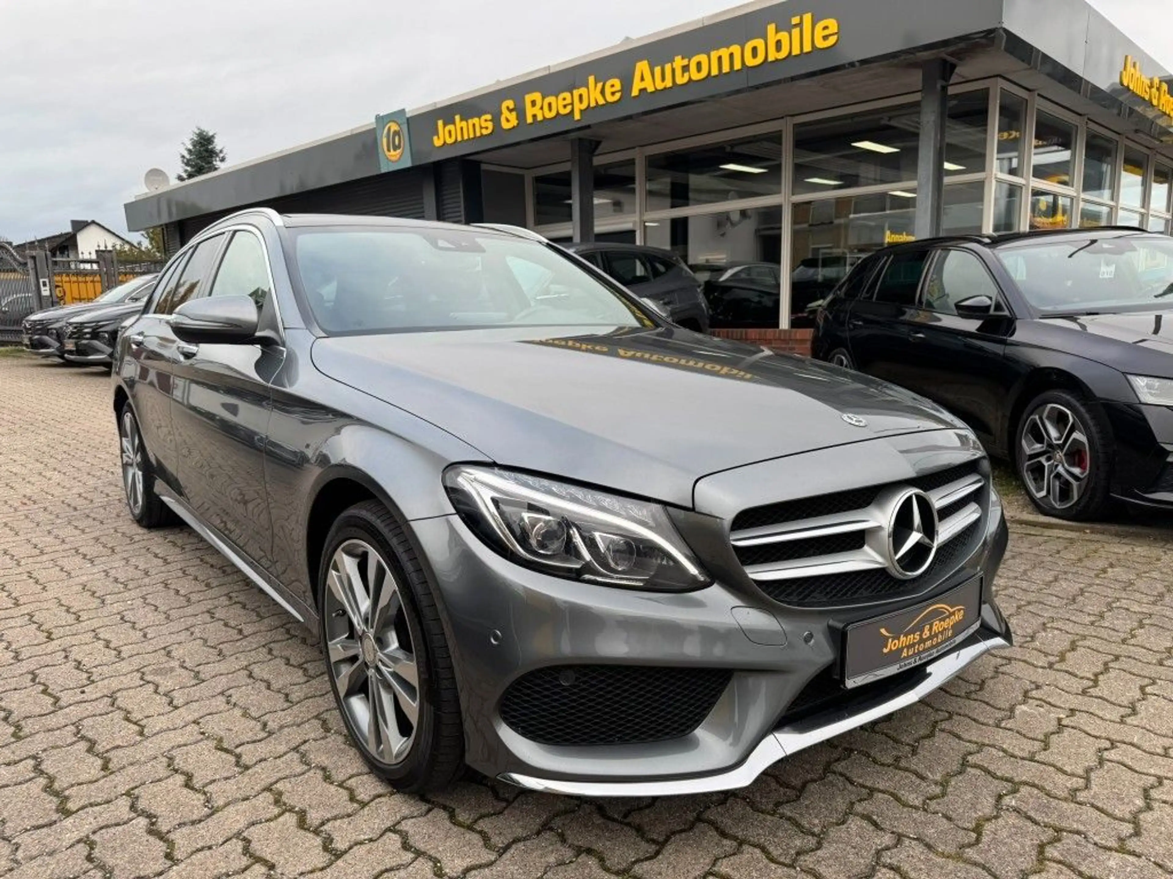 Mercedes-Benz C 220 T-Modell AMG Line Automatik / PANO-SD