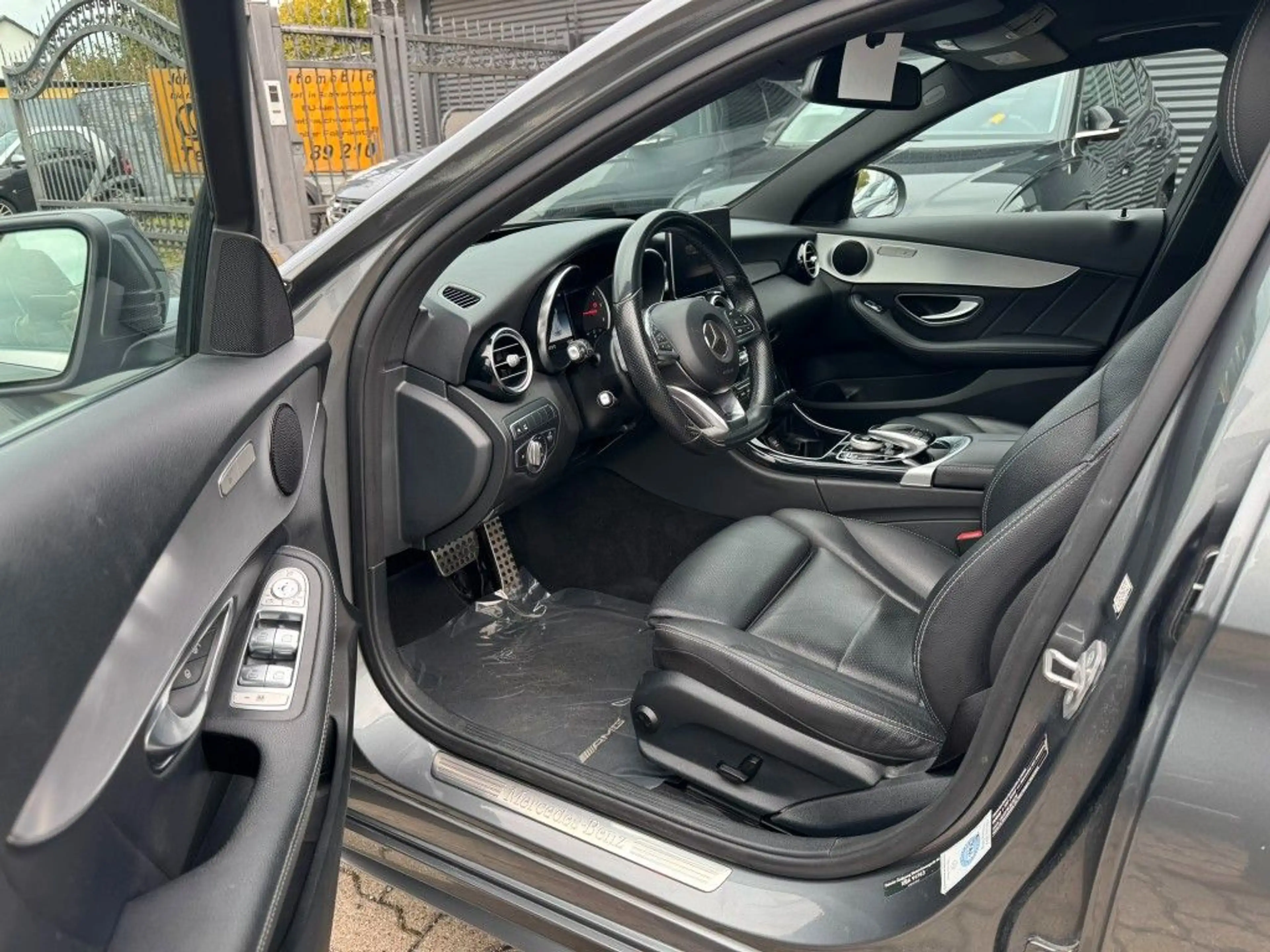 Mercedes-Benz C 220 T-Modell AMG Line Automatik / PANO-SD — photo 13