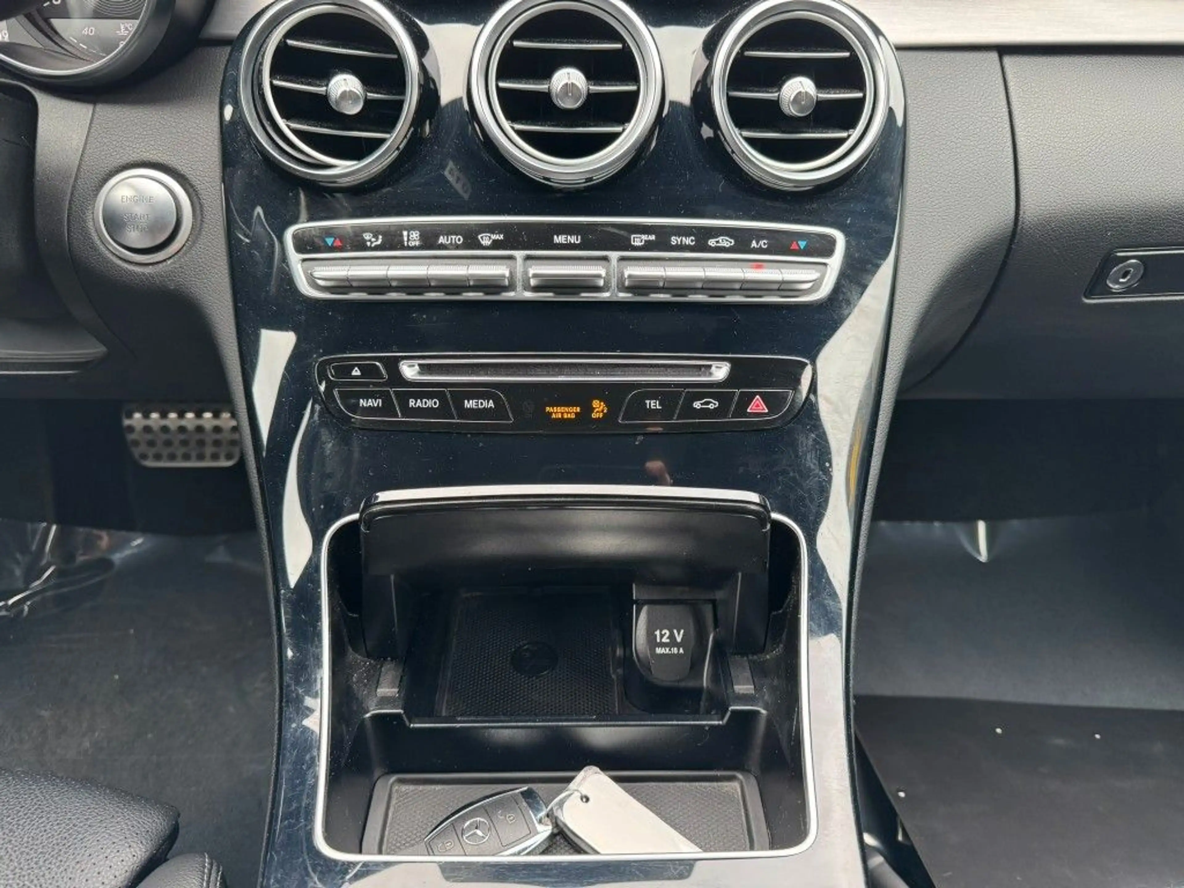 Mercedes-Benz C 220 T-Modell AMG Line Automatik / PANO-SD — photo 26