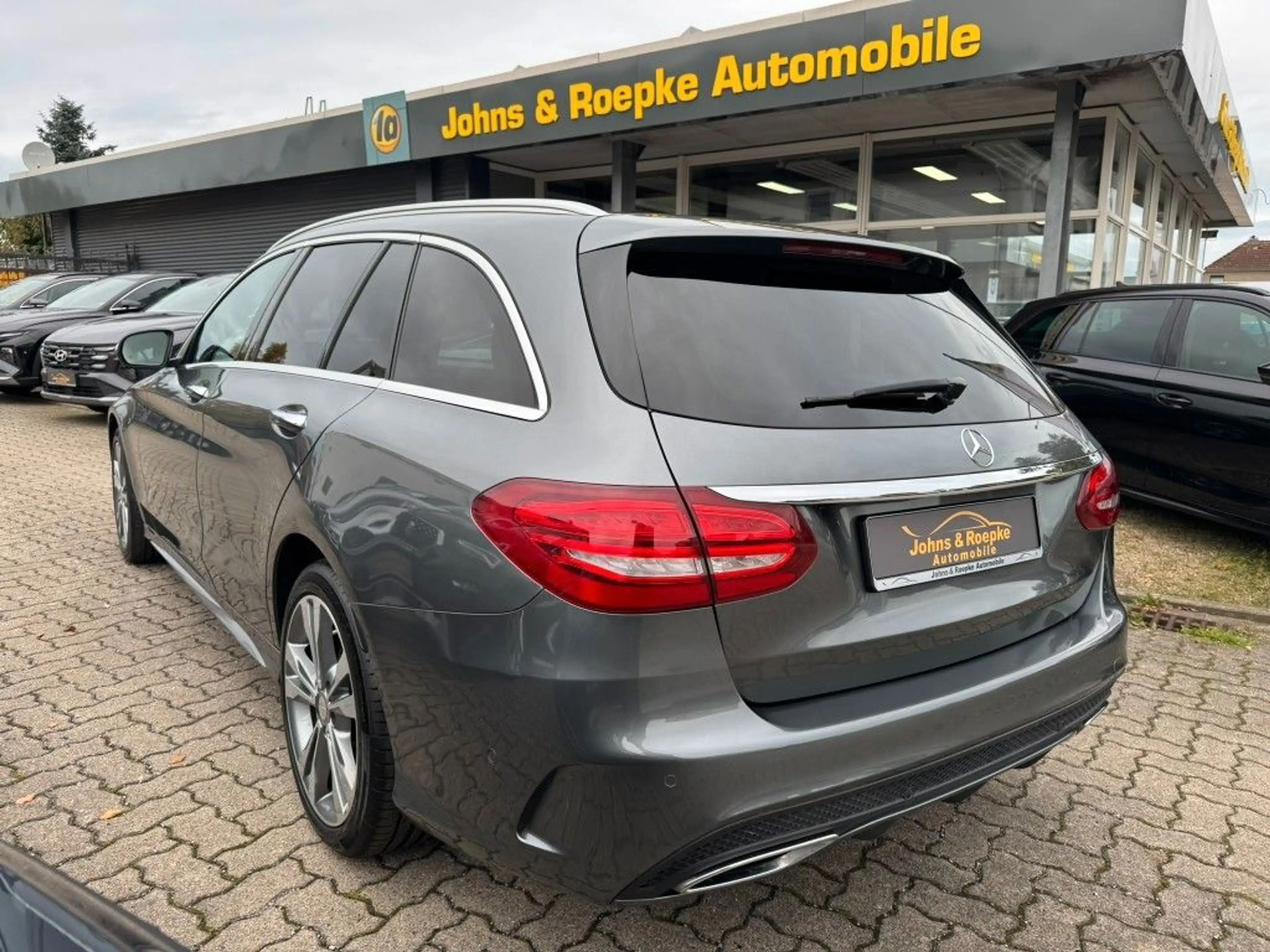 Mercedes-Benz C 220 T-Modell AMG Line Automatik / PANO-SD — photo 8