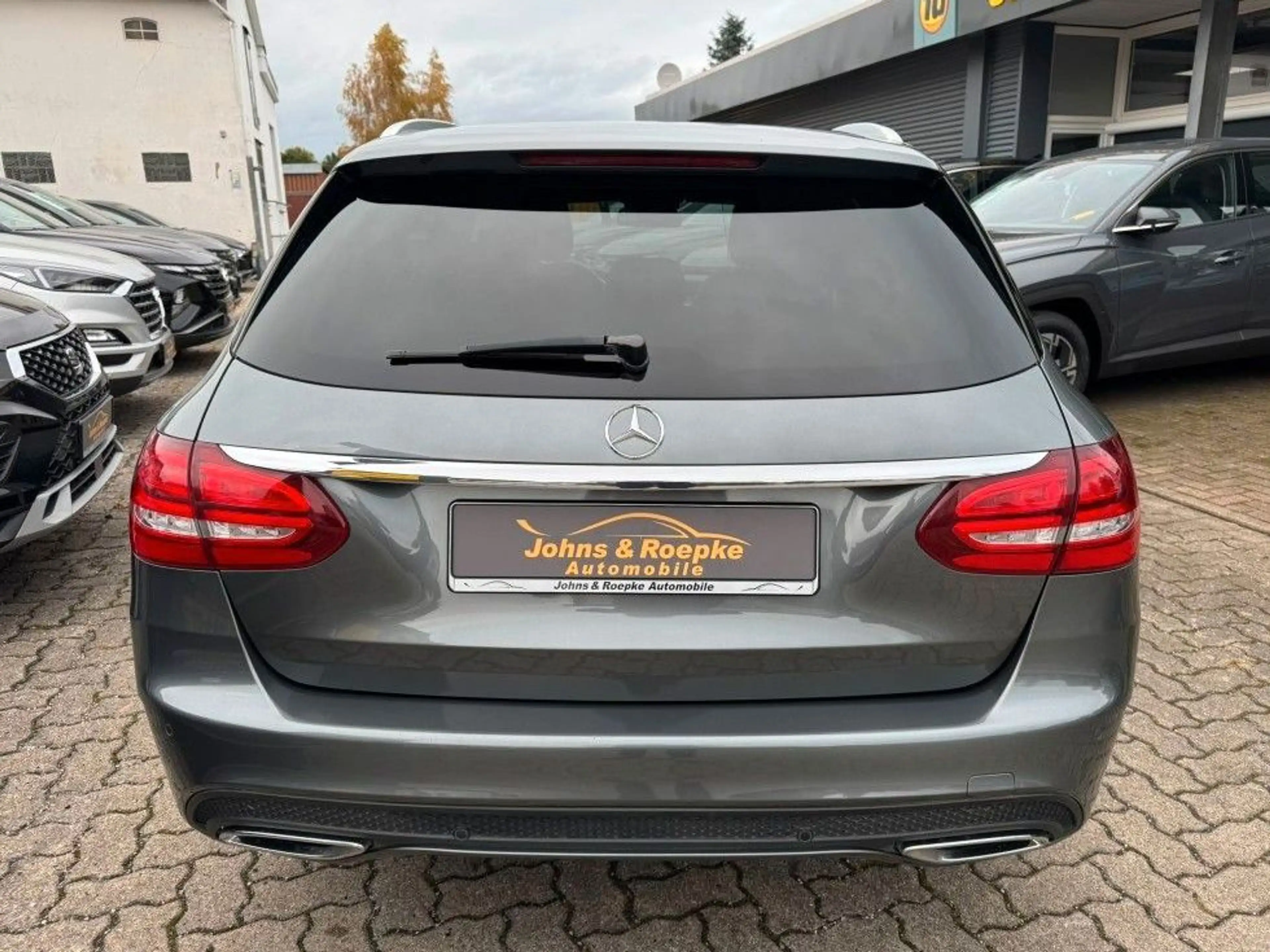 Mercedes-Benz C 220 T-Modell AMG Line Automatik / PANO-SD — photo 10