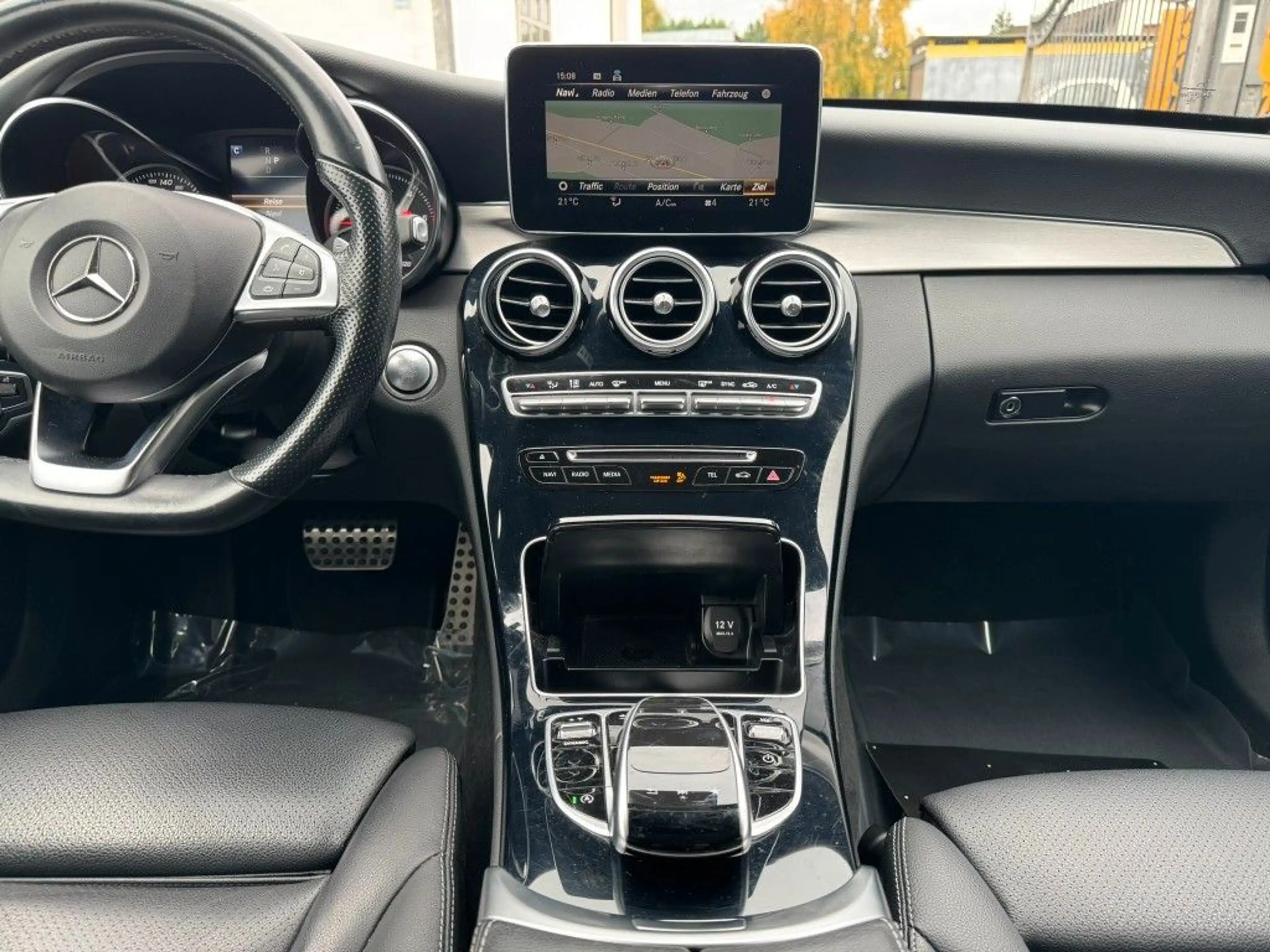 Mercedes-Benz C 220 T-Modell AMG Line Automatik / PANO-SD — photo 24