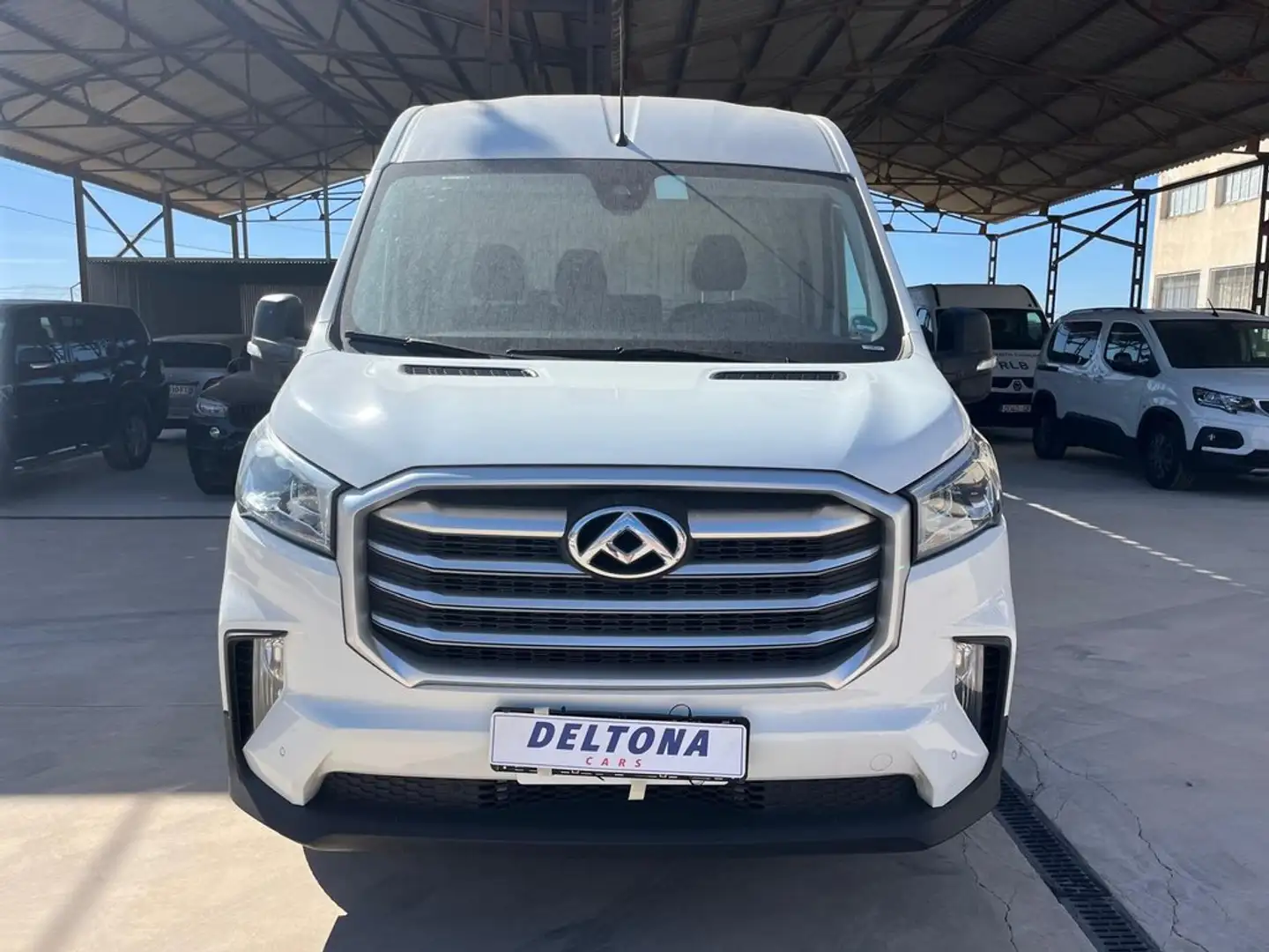 Maxus Deliver 9 2.0D L3H2 RWD Comfort Blanco - 1