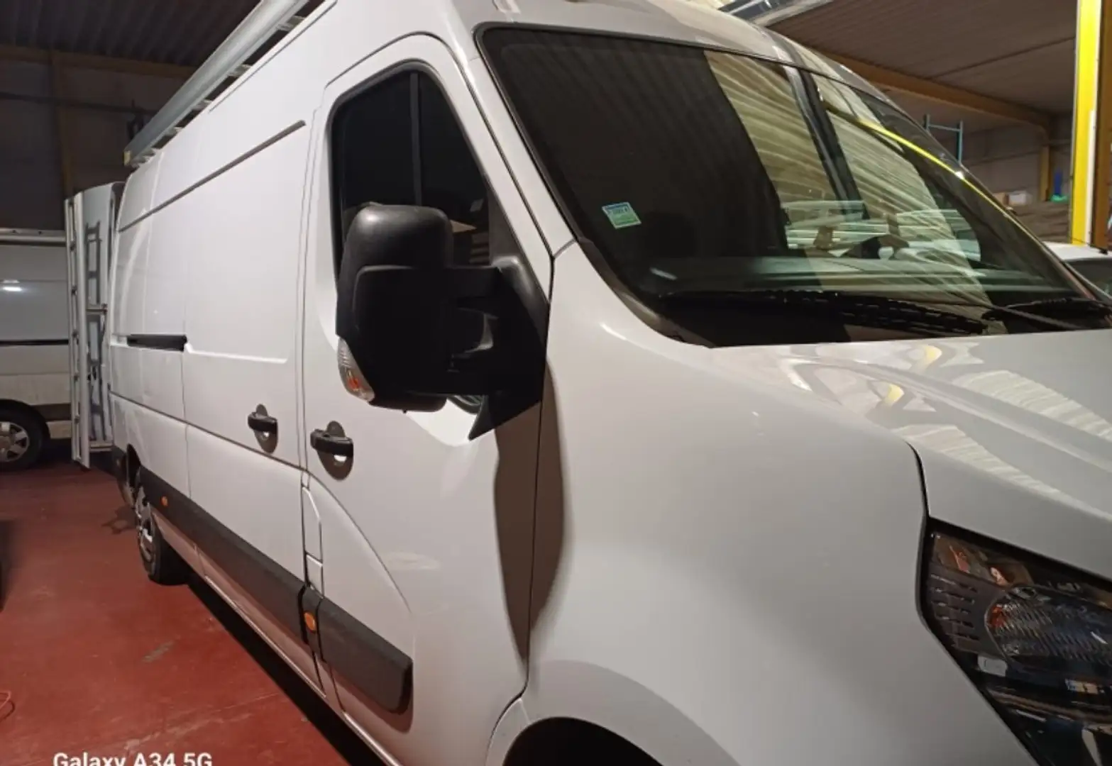 Nissan Interstar M1 FM Білий - 2