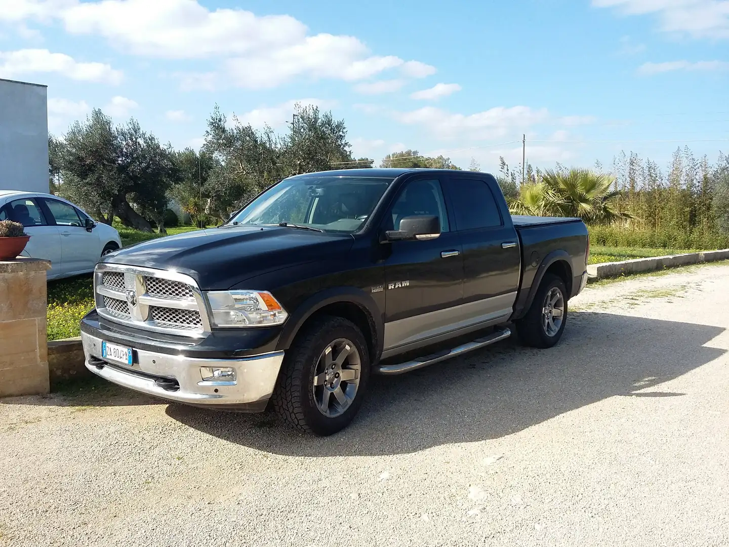 Dodge RAM 1500 Laramie Noir - 2