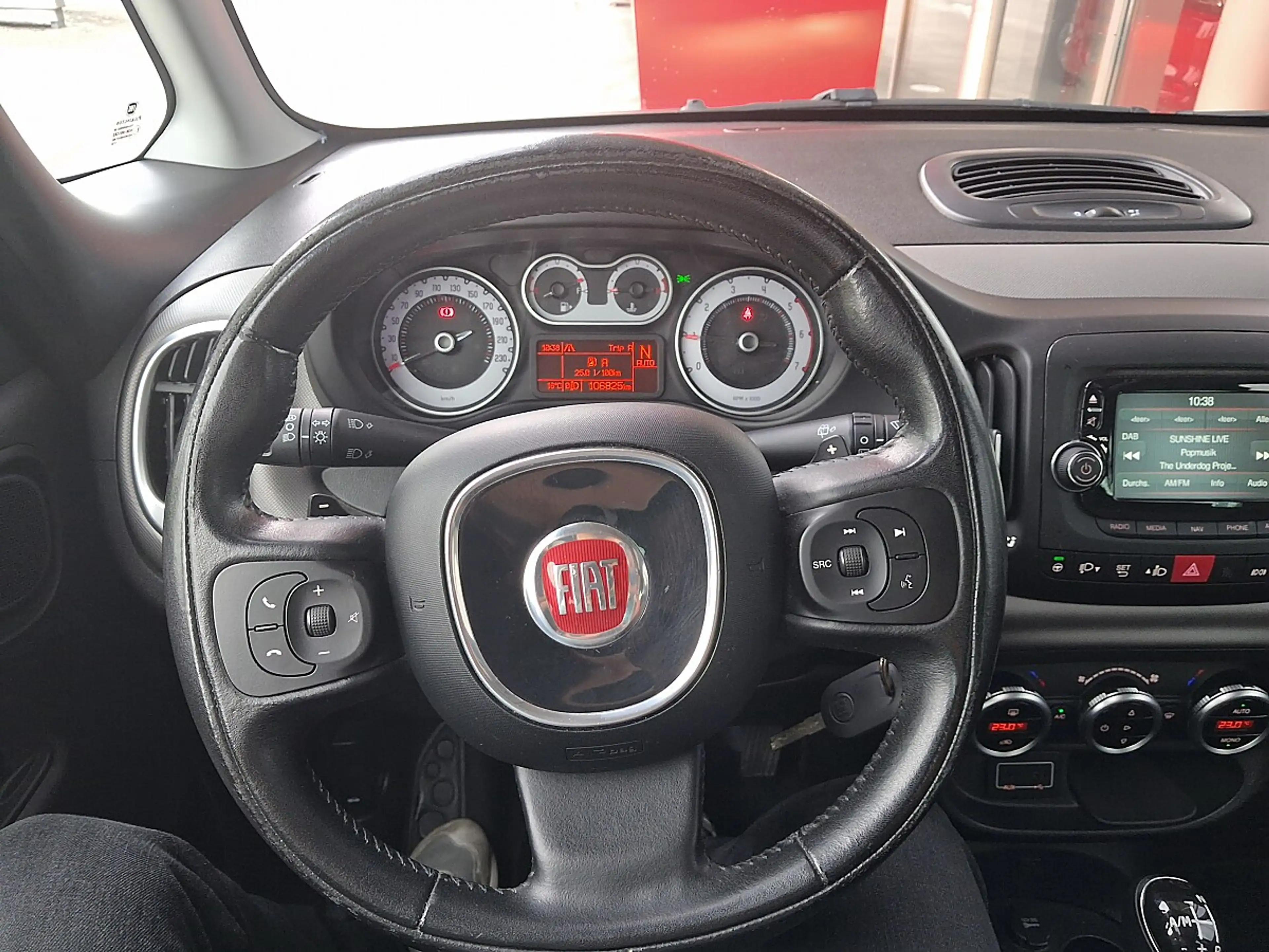 Fiat 500L 1,3 MultiJet II 95 Start&Stop Lounge Dualogic — photo 12