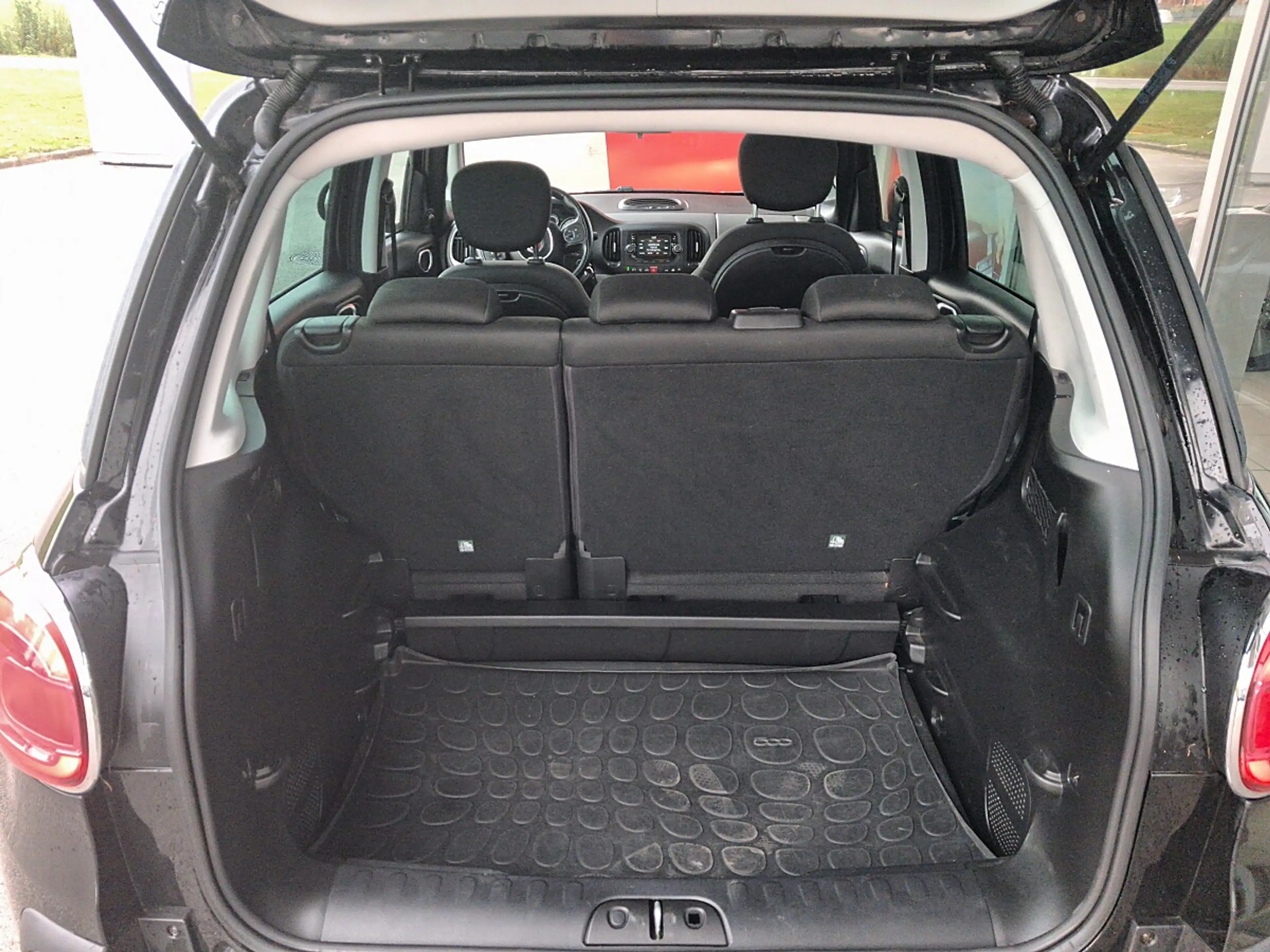 Fiat 500L 1,3 MultiJet II 95 Start&Stop Lounge Dualogic — photo 6