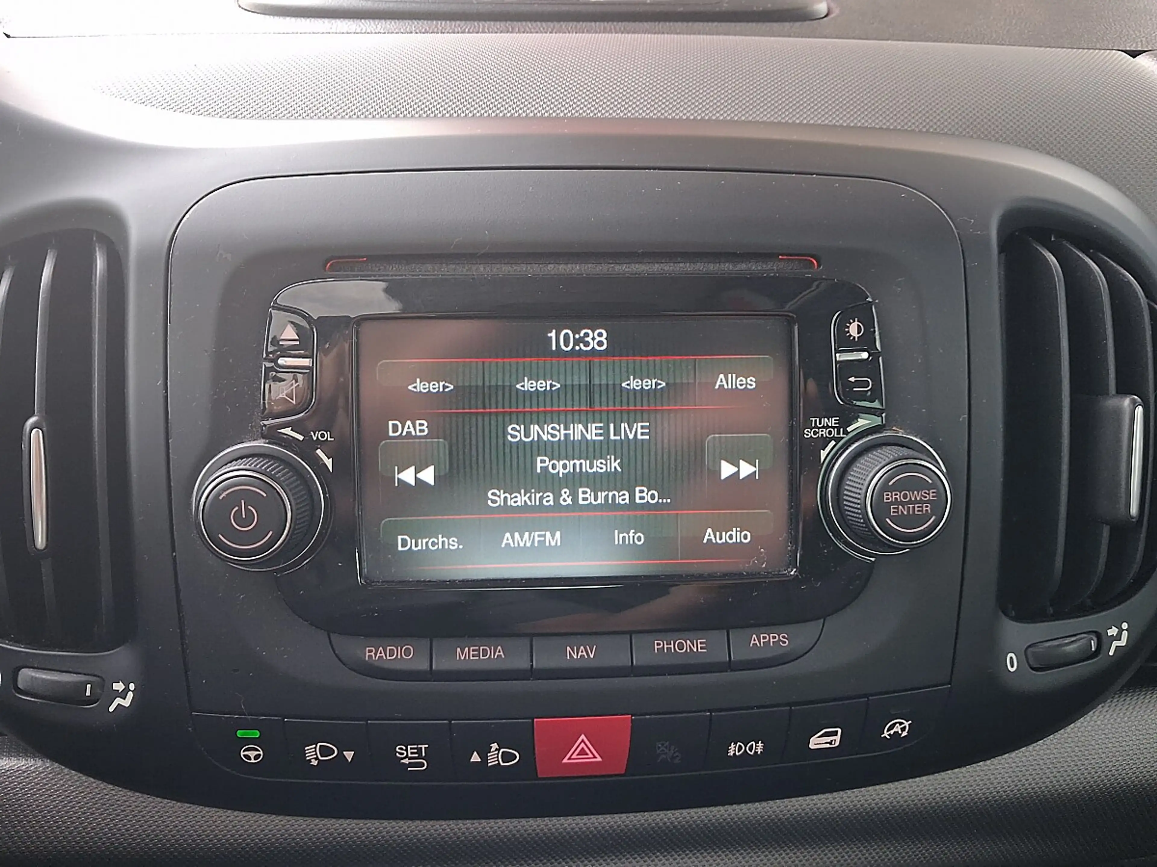 Fiat 500L 1,3 MultiJet II 95 Start&Stop Lounge Dualogic — photo 14