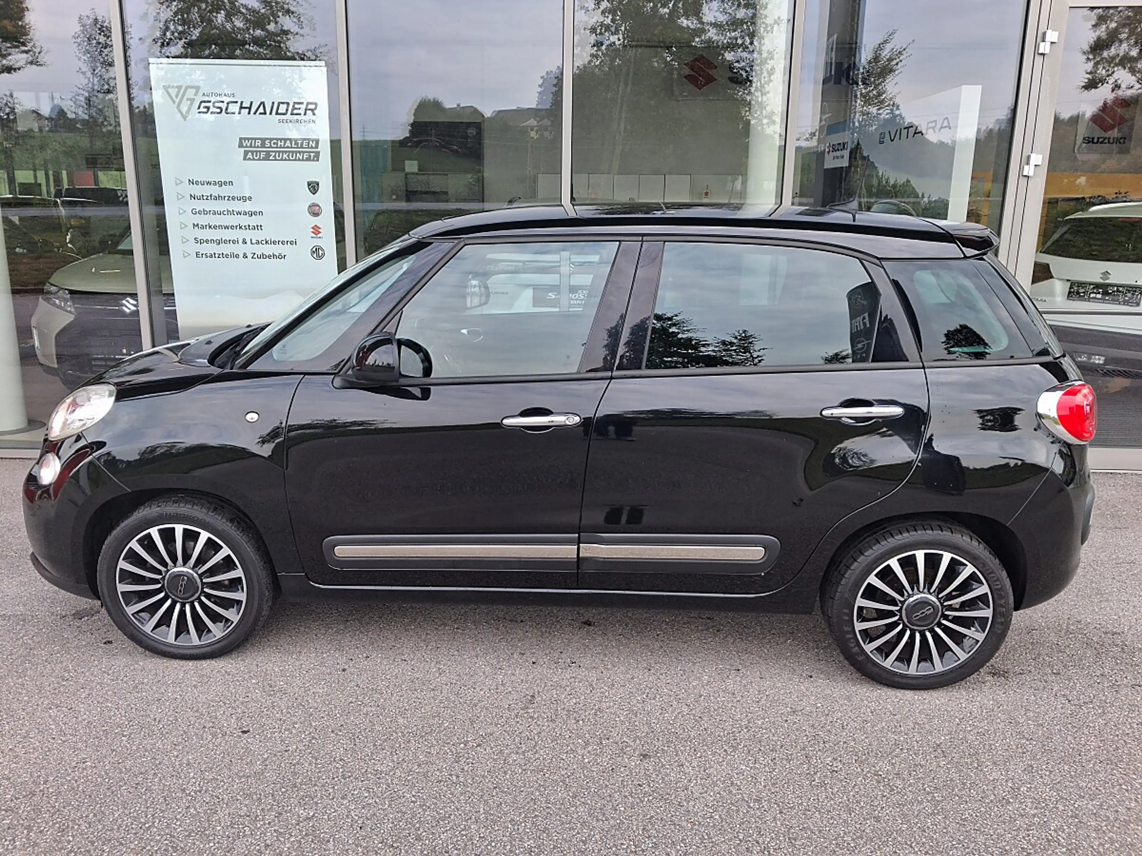 Fiat 500L 1,3 MultiJet II 95 Start&Stop Lounge Dualogic — photo 3