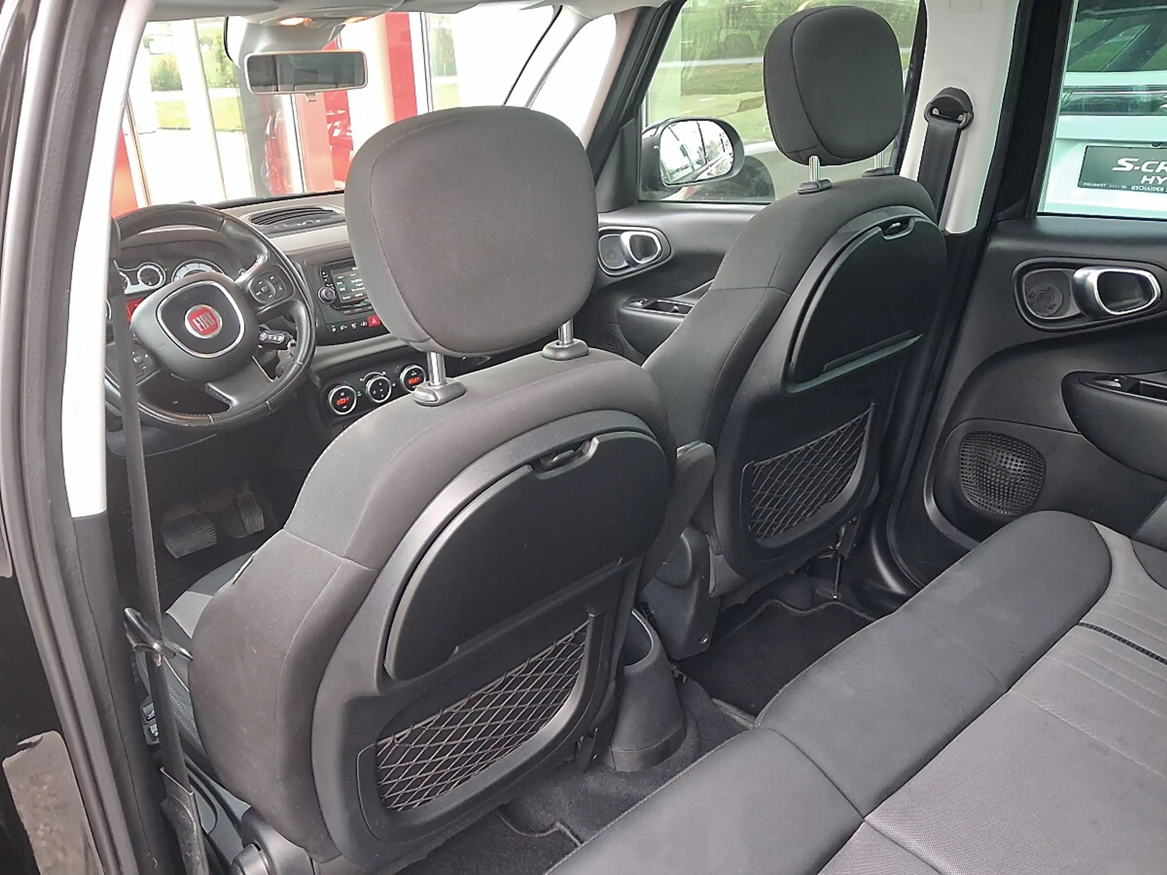 Fiat 500L 1,3 MultiJet II 95 Start&Stop Lounge Dualogic — photo 8