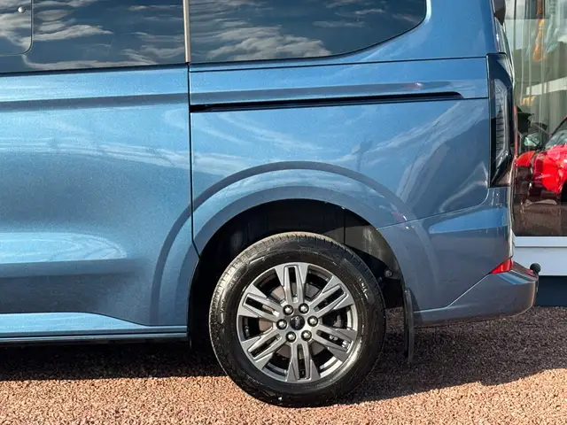 Ford Tourneo Custom view 7