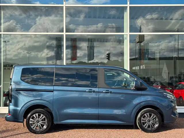 Ford Tourneo Custom view 14
