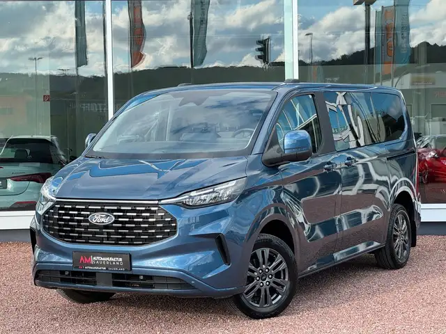 Ford Tourneo Custom main image