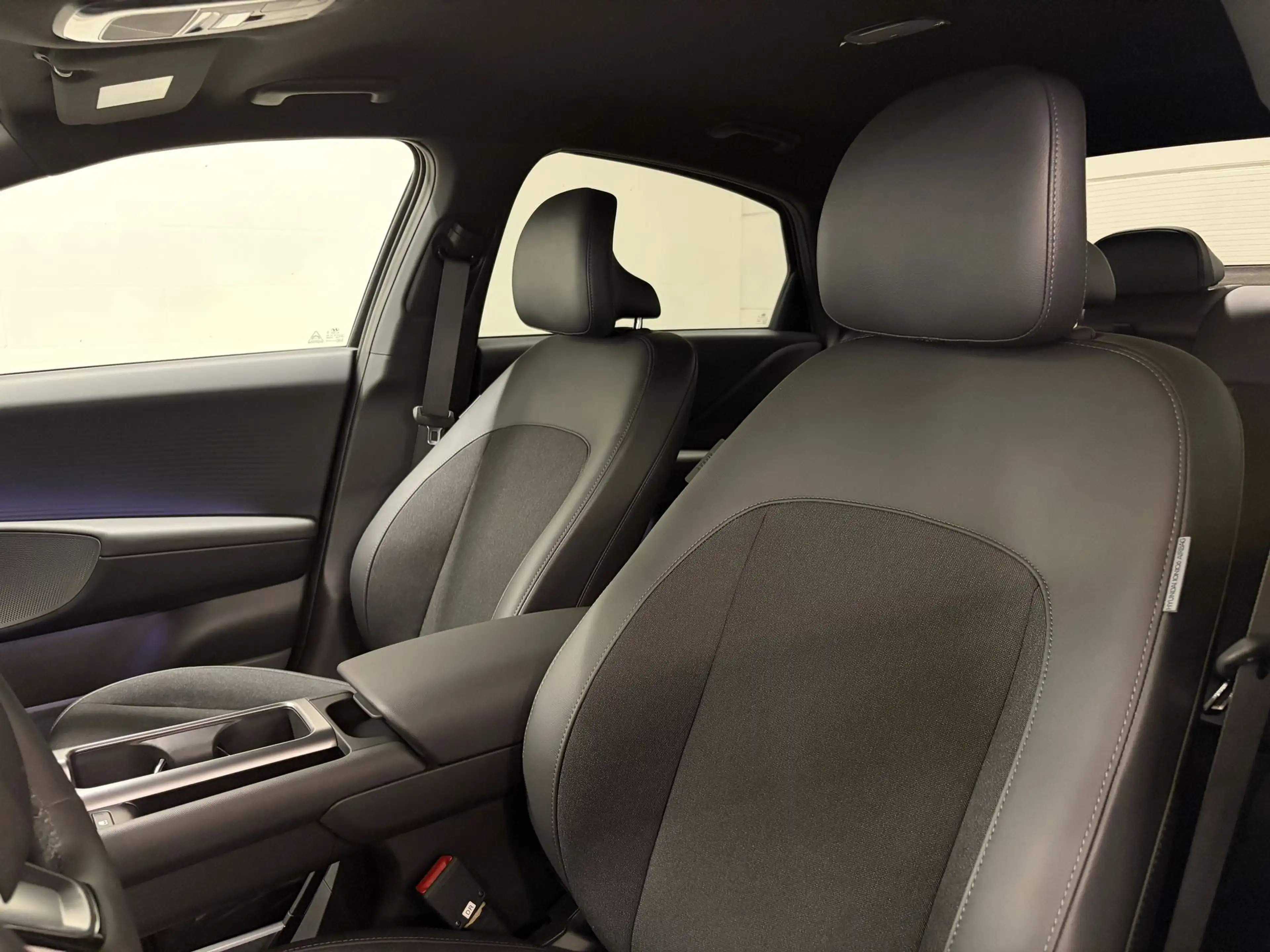 Hyundai IONIQ 6 84 kWh Business Plus — photo 10