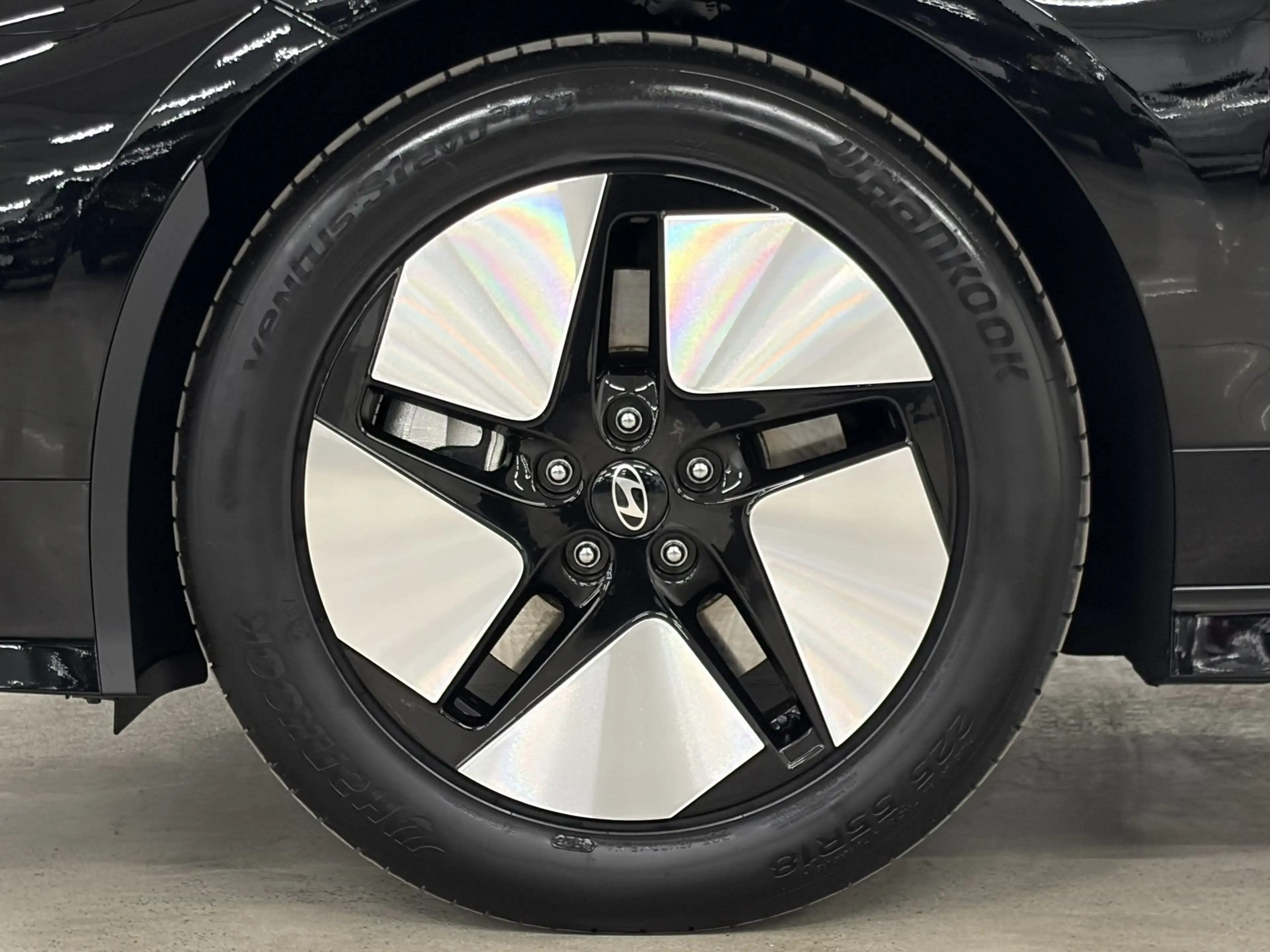 Hyundai IONIQ 6 84 kWh Business Plus — photo 8