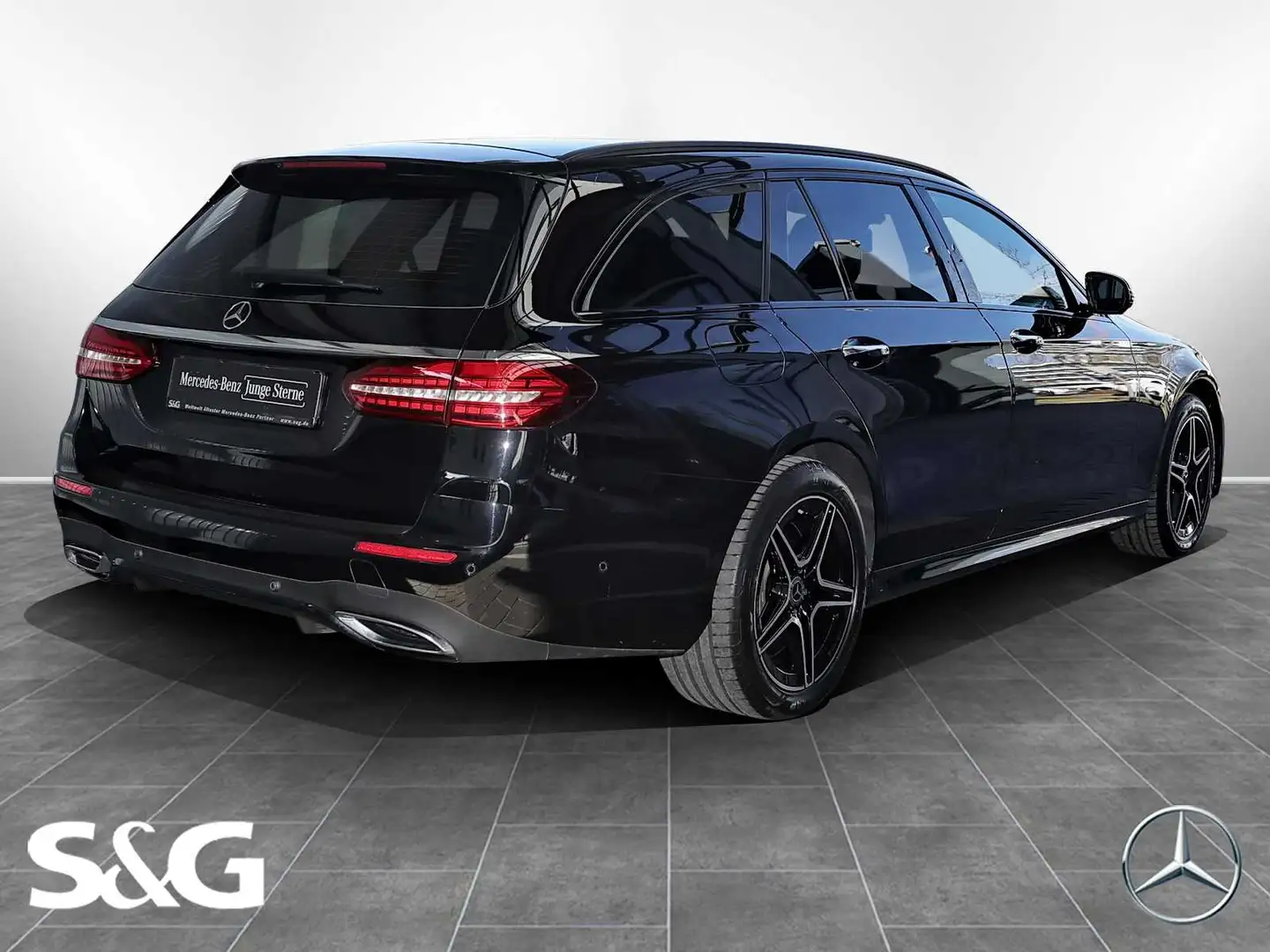 Mercedes-Benz E 300 de T 4M AMG Night+Pano+360°+MBUX+LED Schwarz - 2