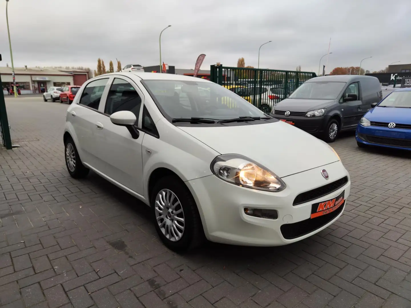 Fiat Punto Punto 1.2i Lounge Blanc - 2